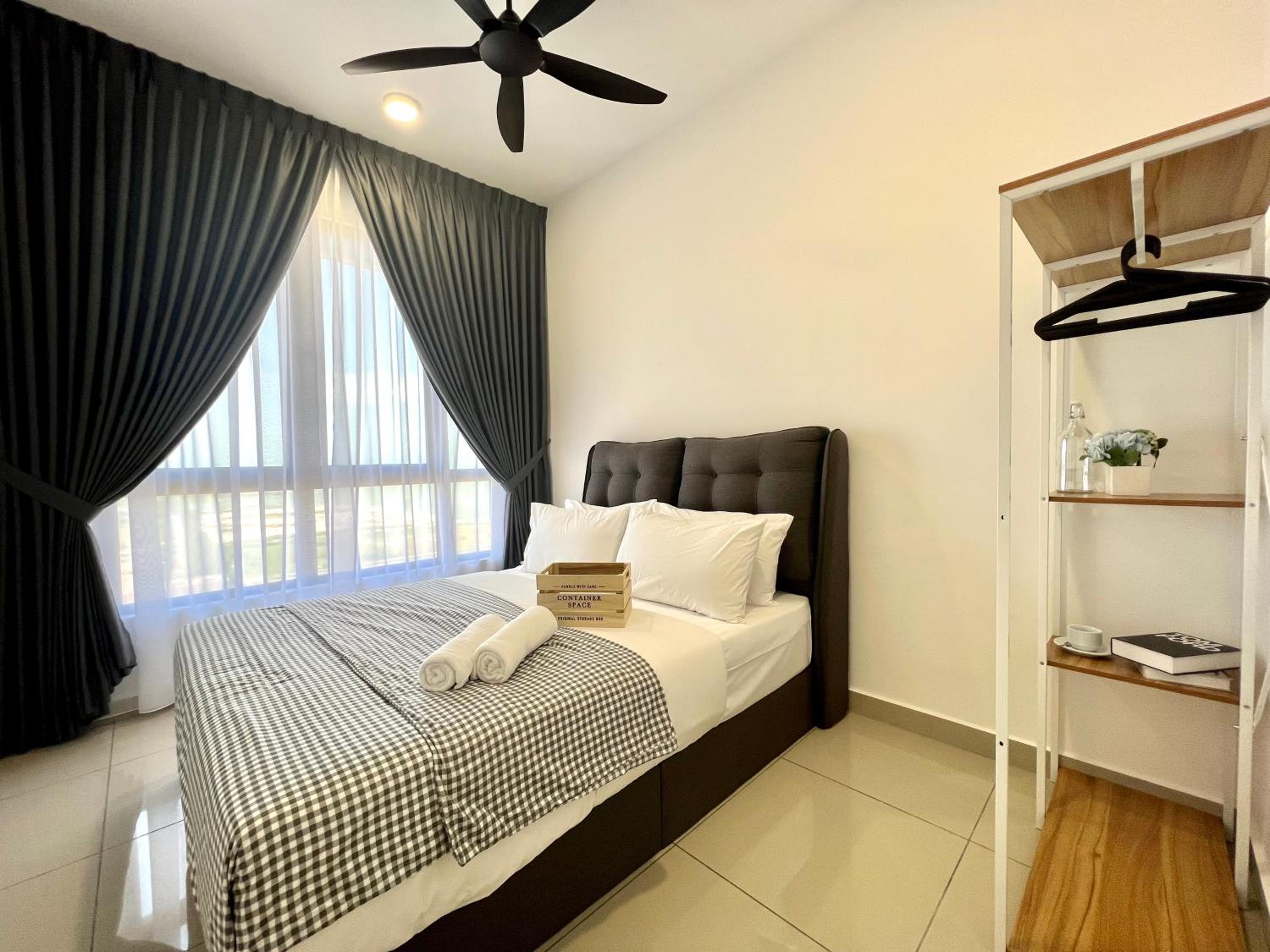 Two-Bedroom Apartment - Photo 25