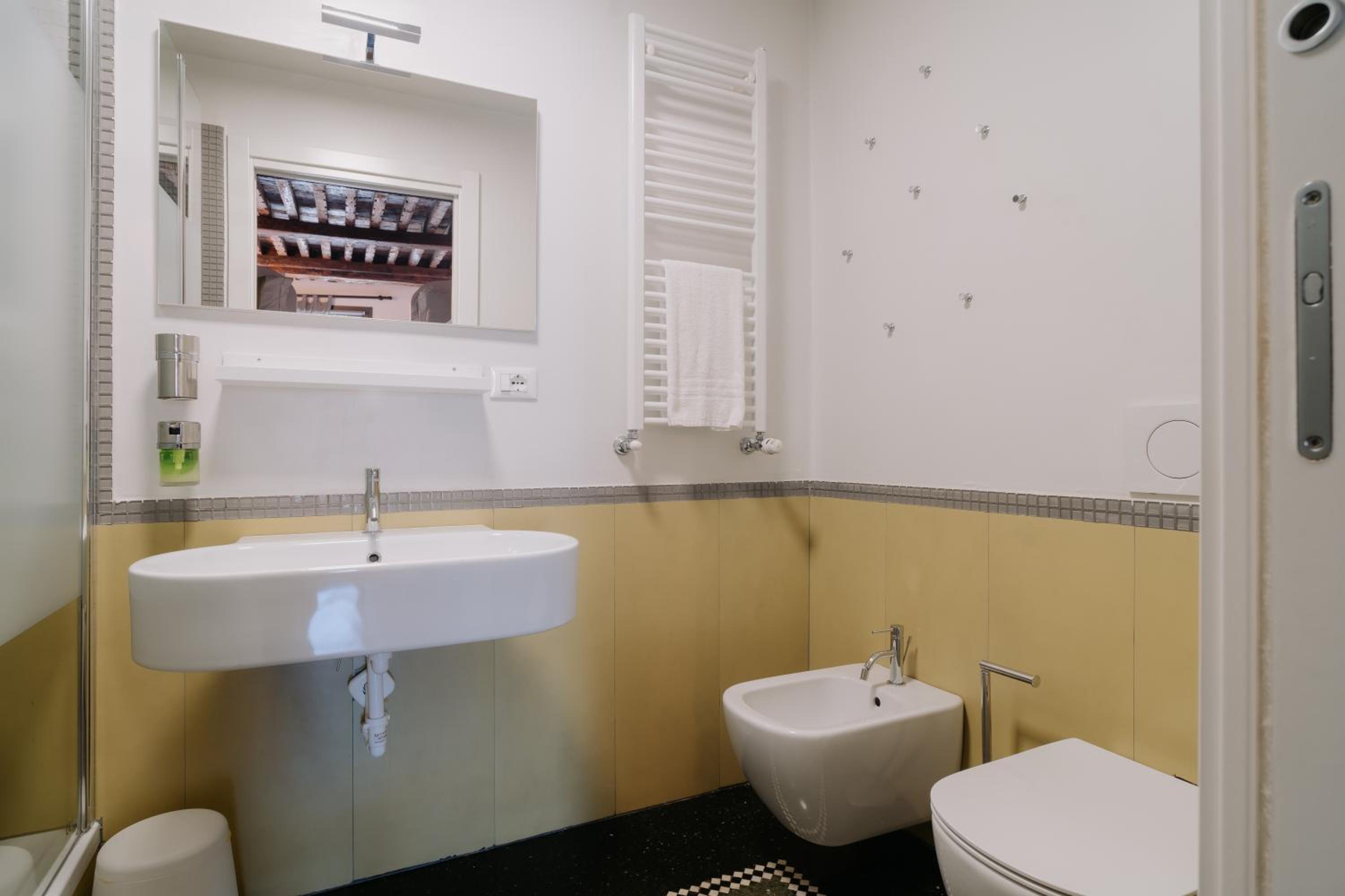 Family Room with Bathroom photo 2