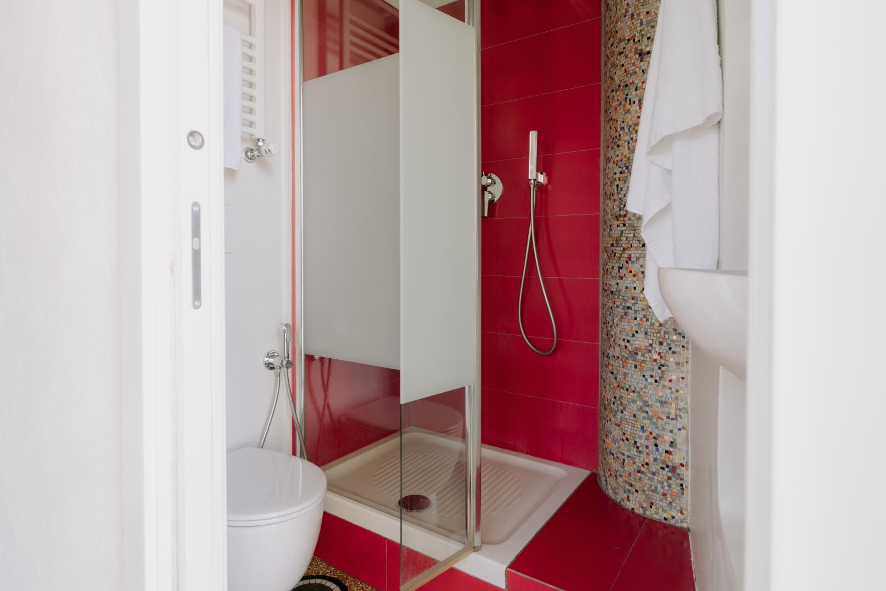 Quadruple Room with Private Bathroom photo 2