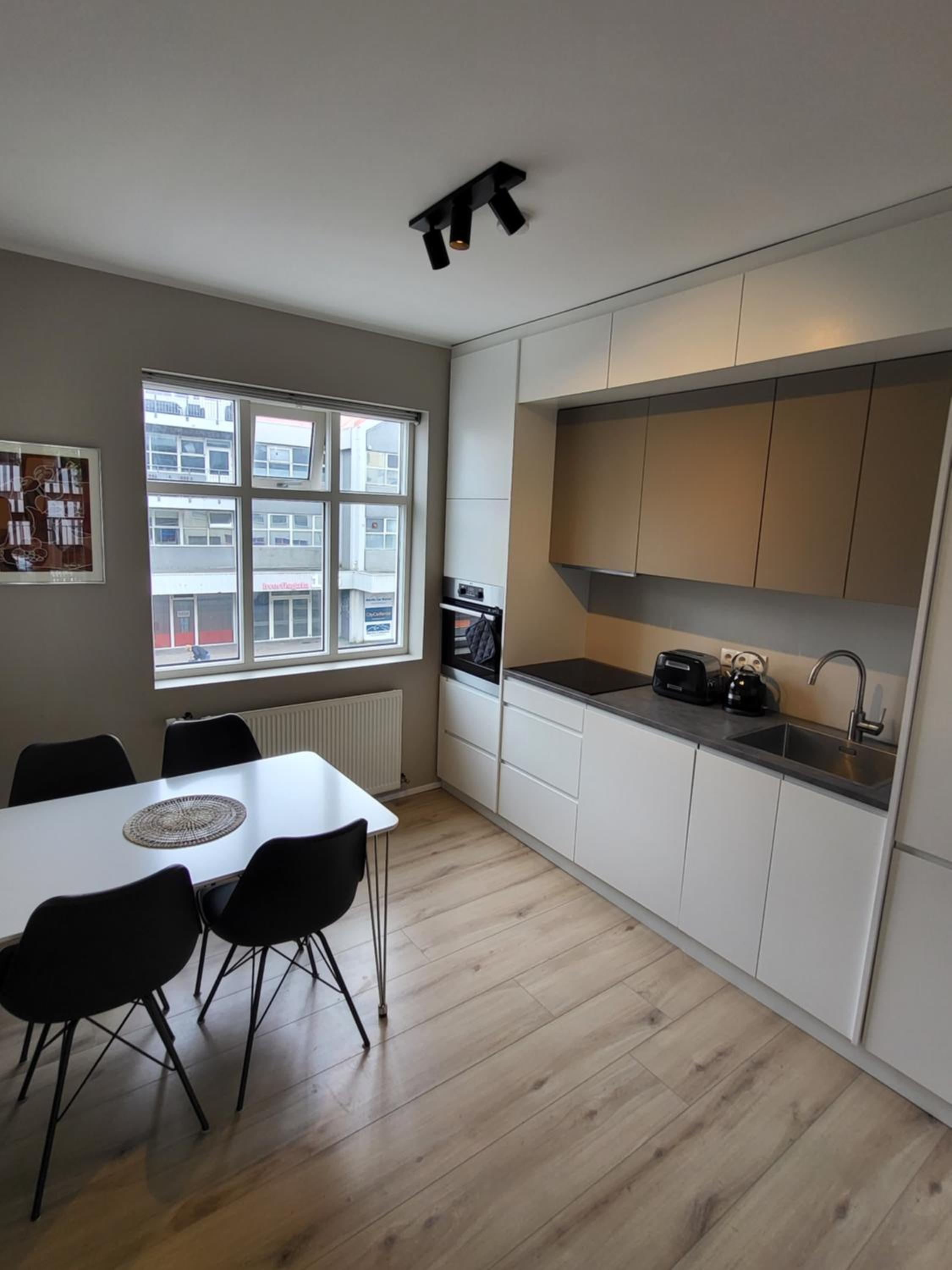 One-Bedroom Apartment - Photo 15