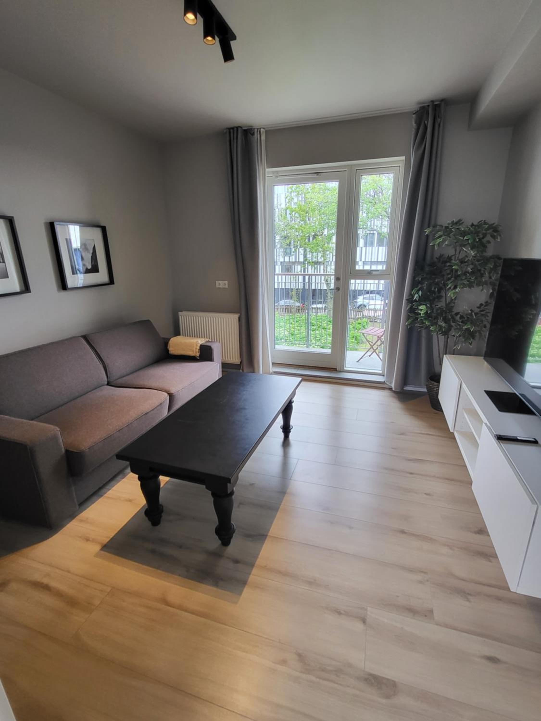 One-Bedroom Apartment - Photo 10
