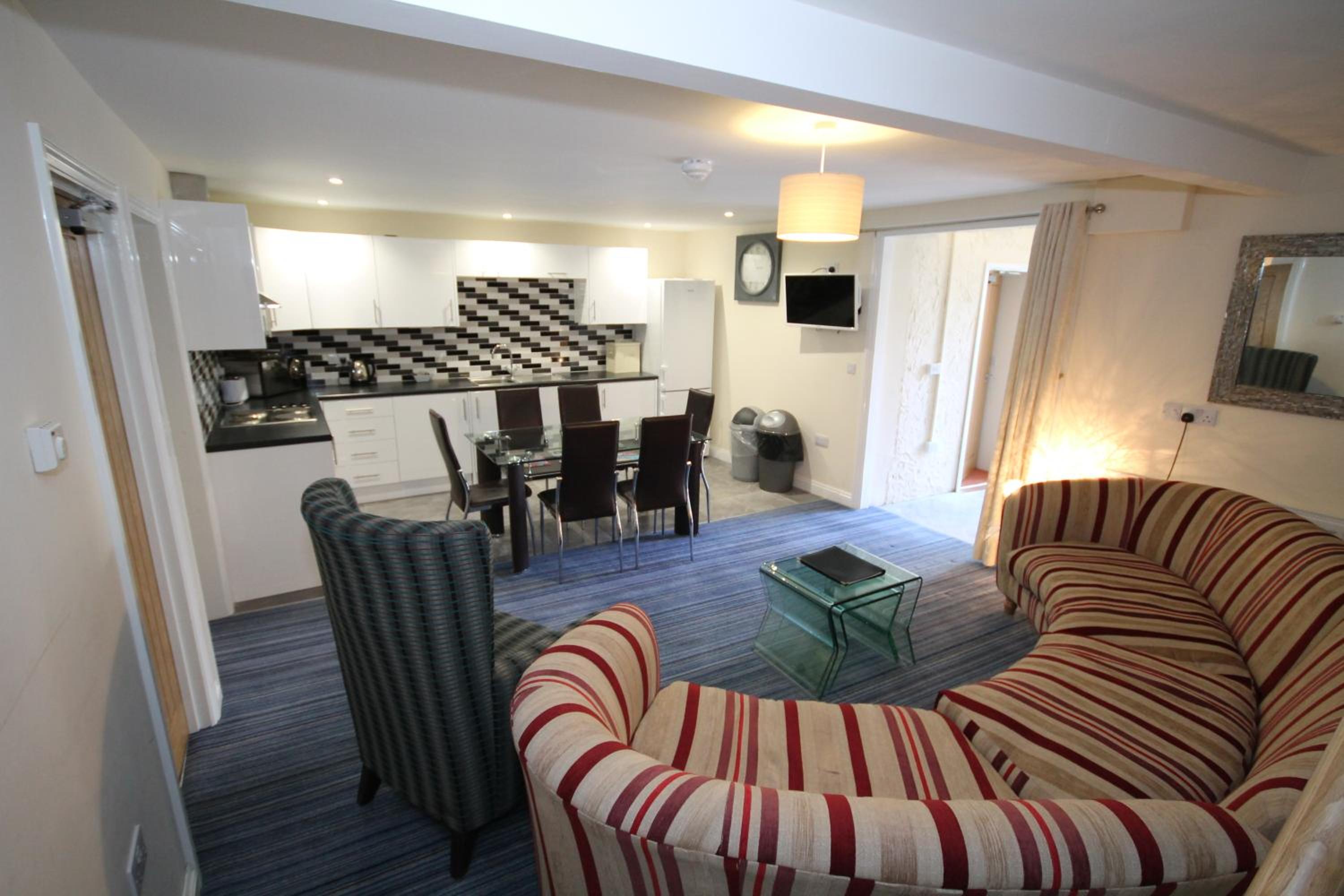 Three-Bedroom Apartment - Photo 1