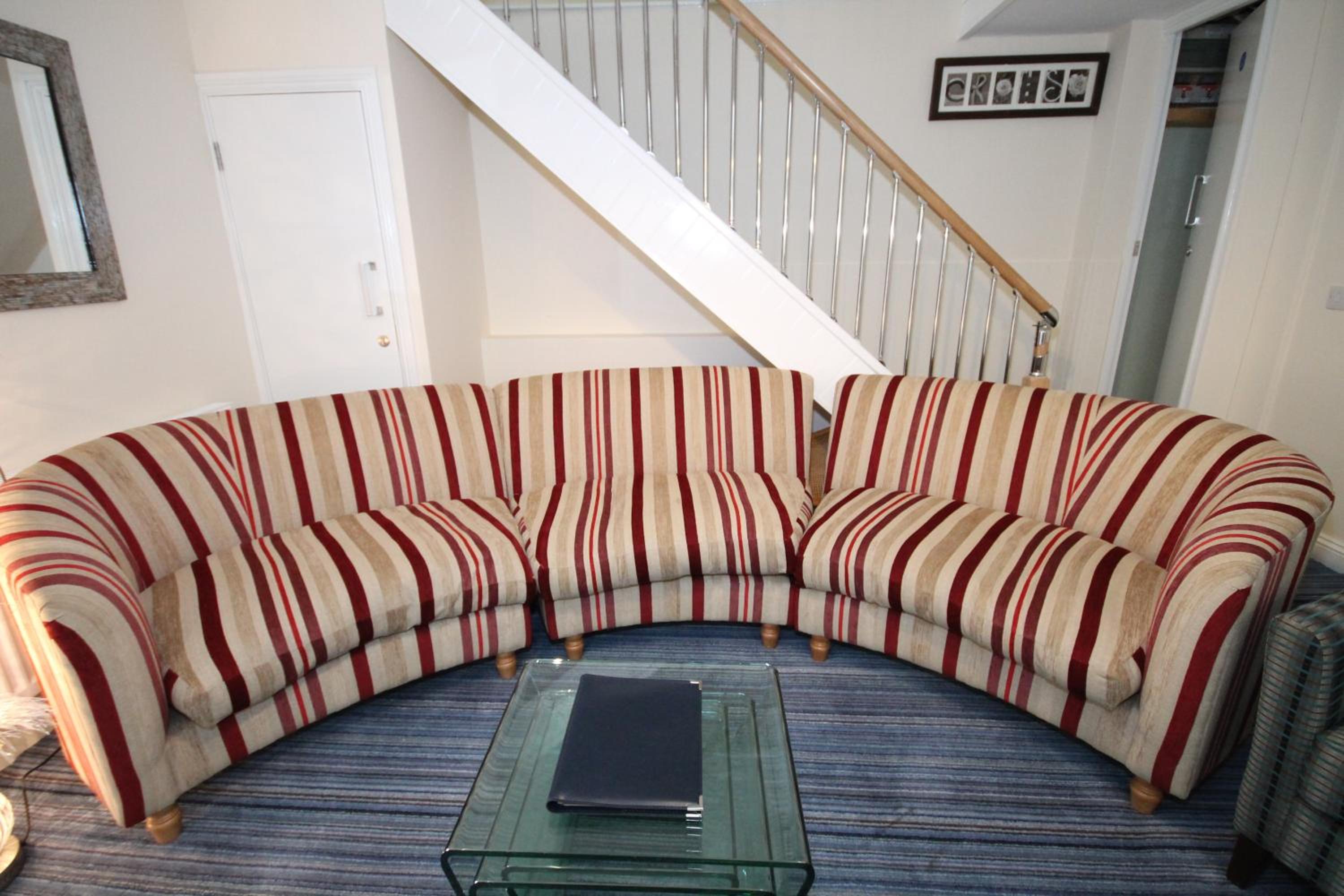 Three-Bedroom Apartment - Photo 25