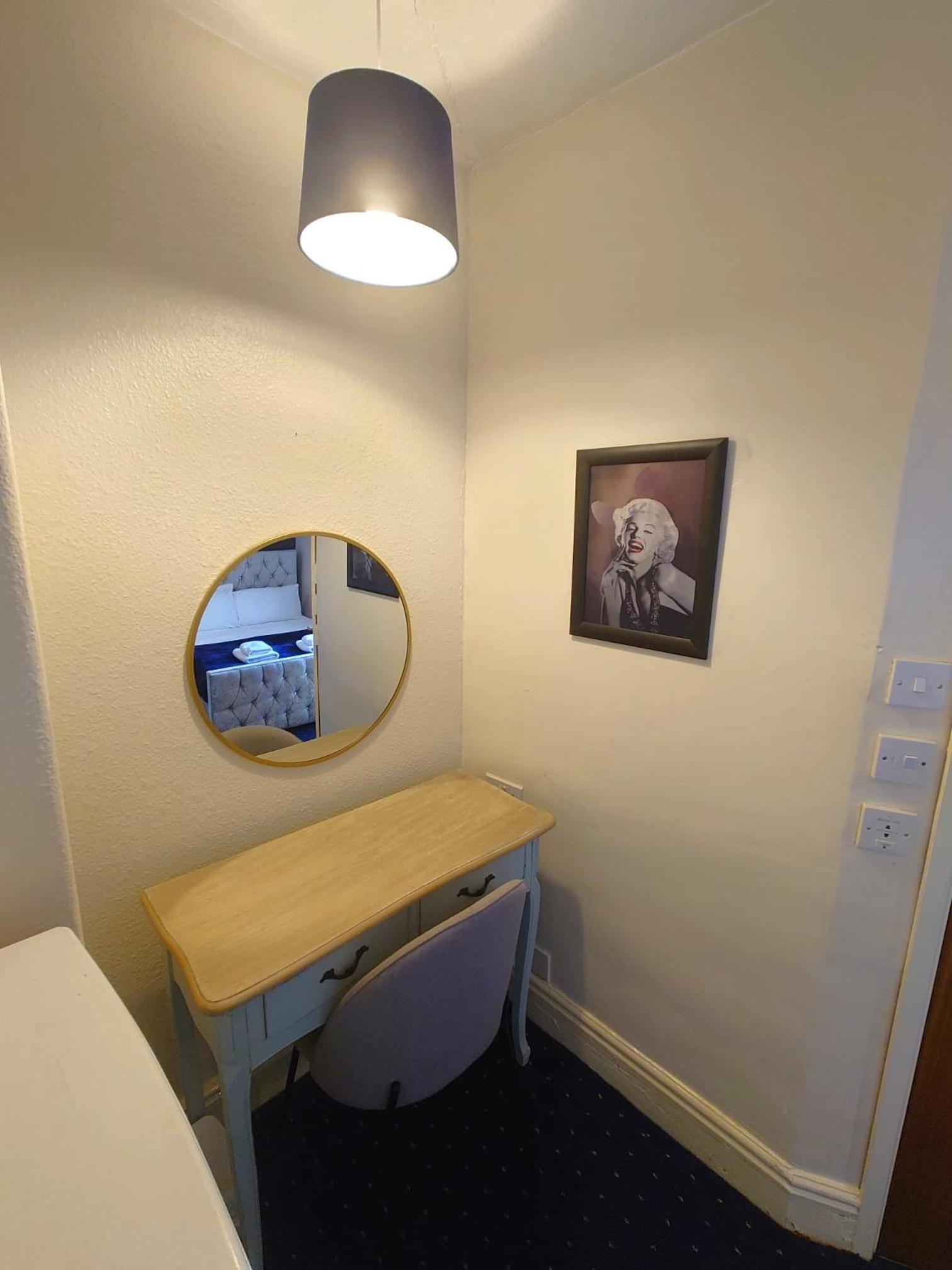 Triple Room - Photo 6