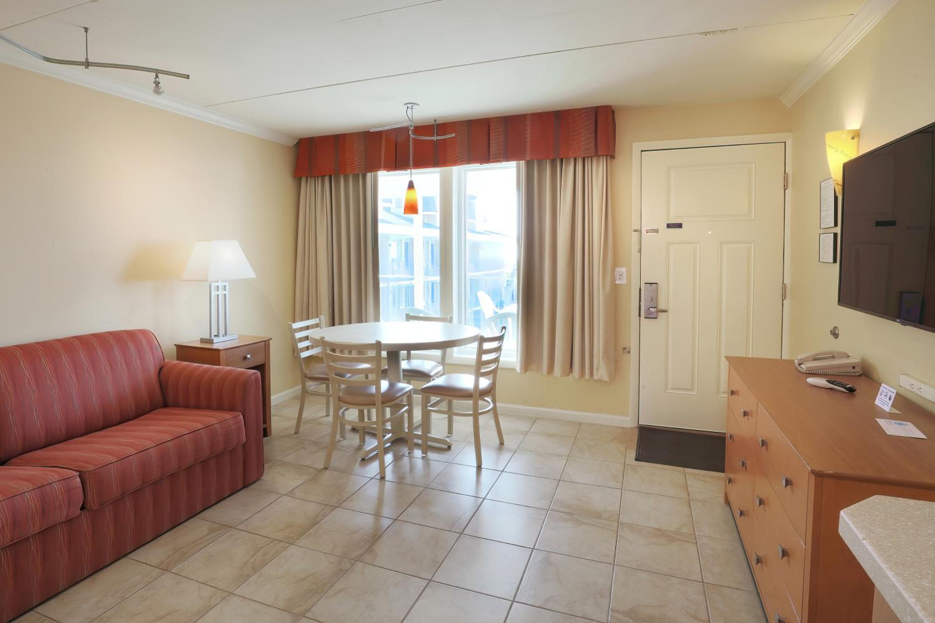 Deluxe Suite with Sea View