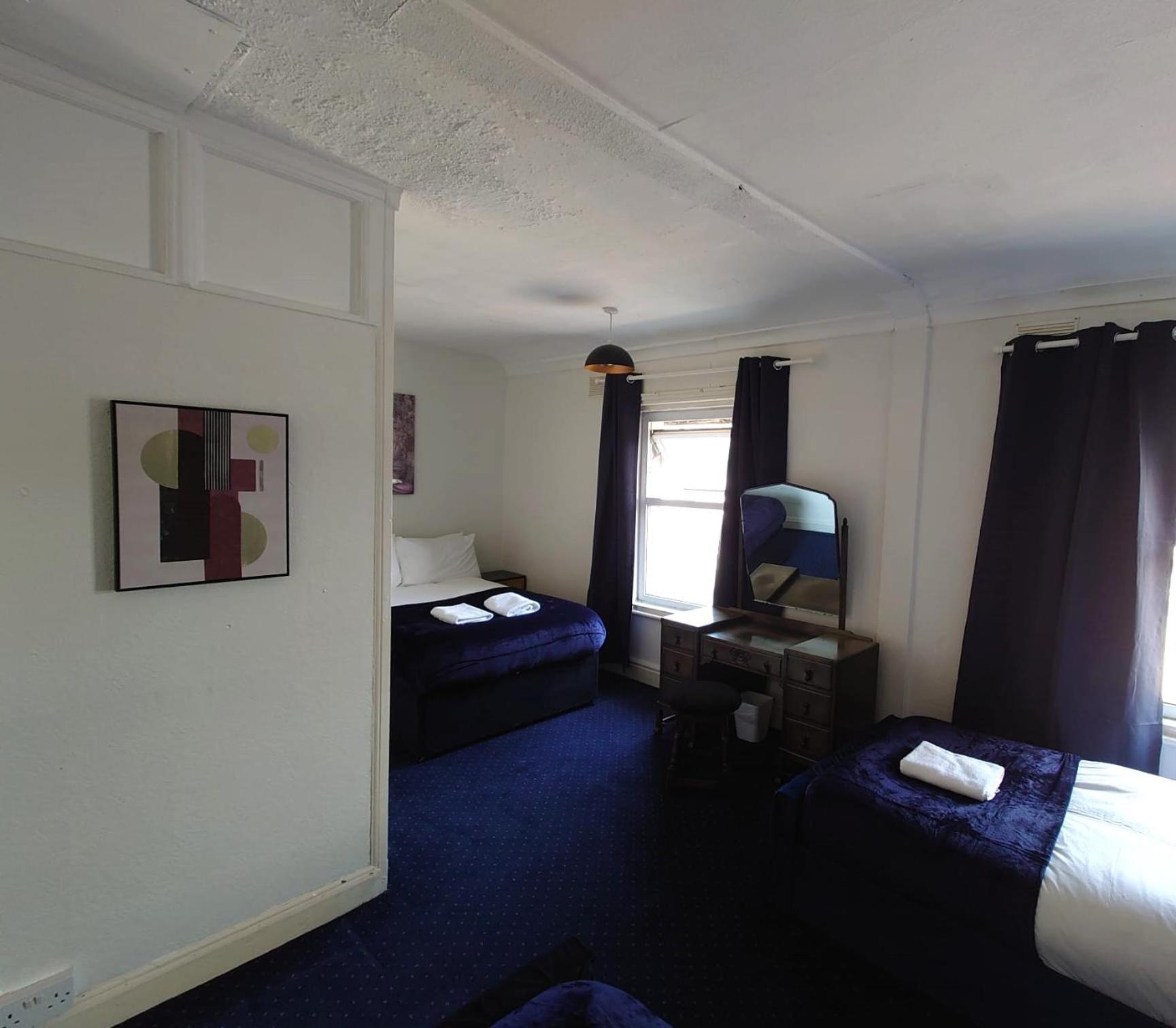 Family Room - Photo 11