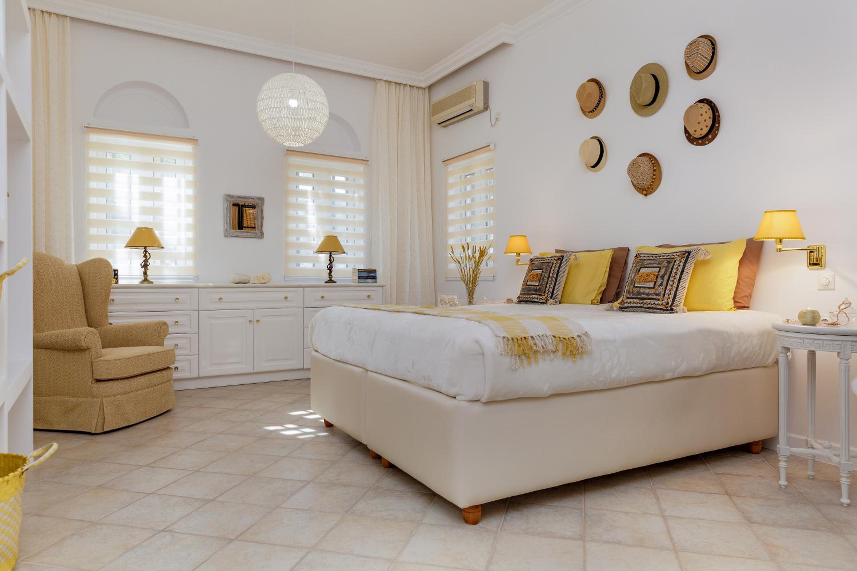Villa - Beach Front