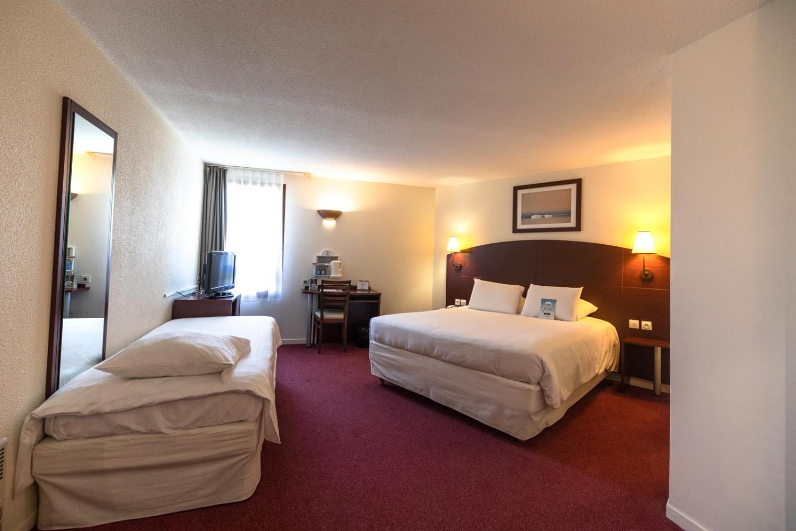 3 Single Beds