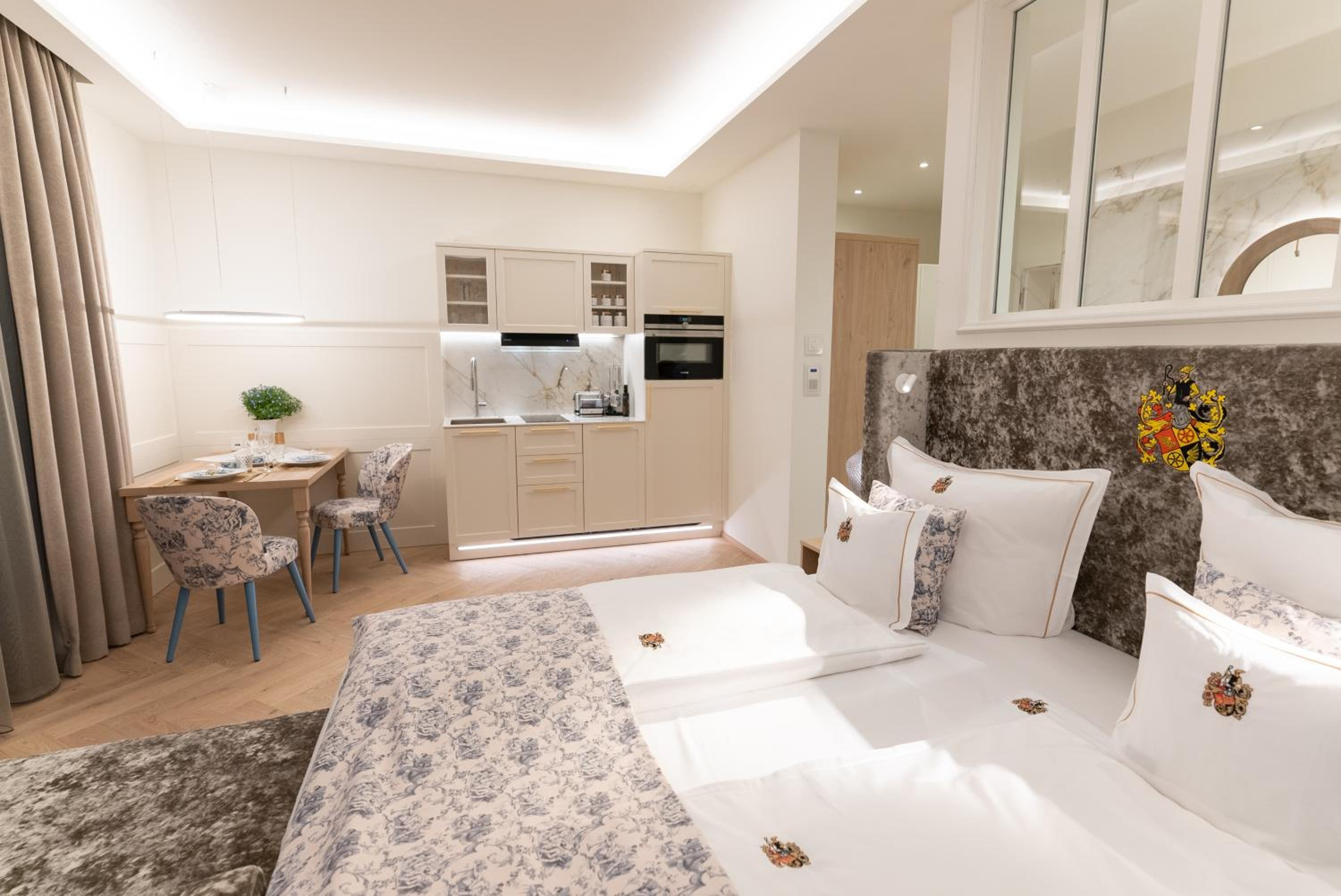 Doppelzimmer mit Balkon