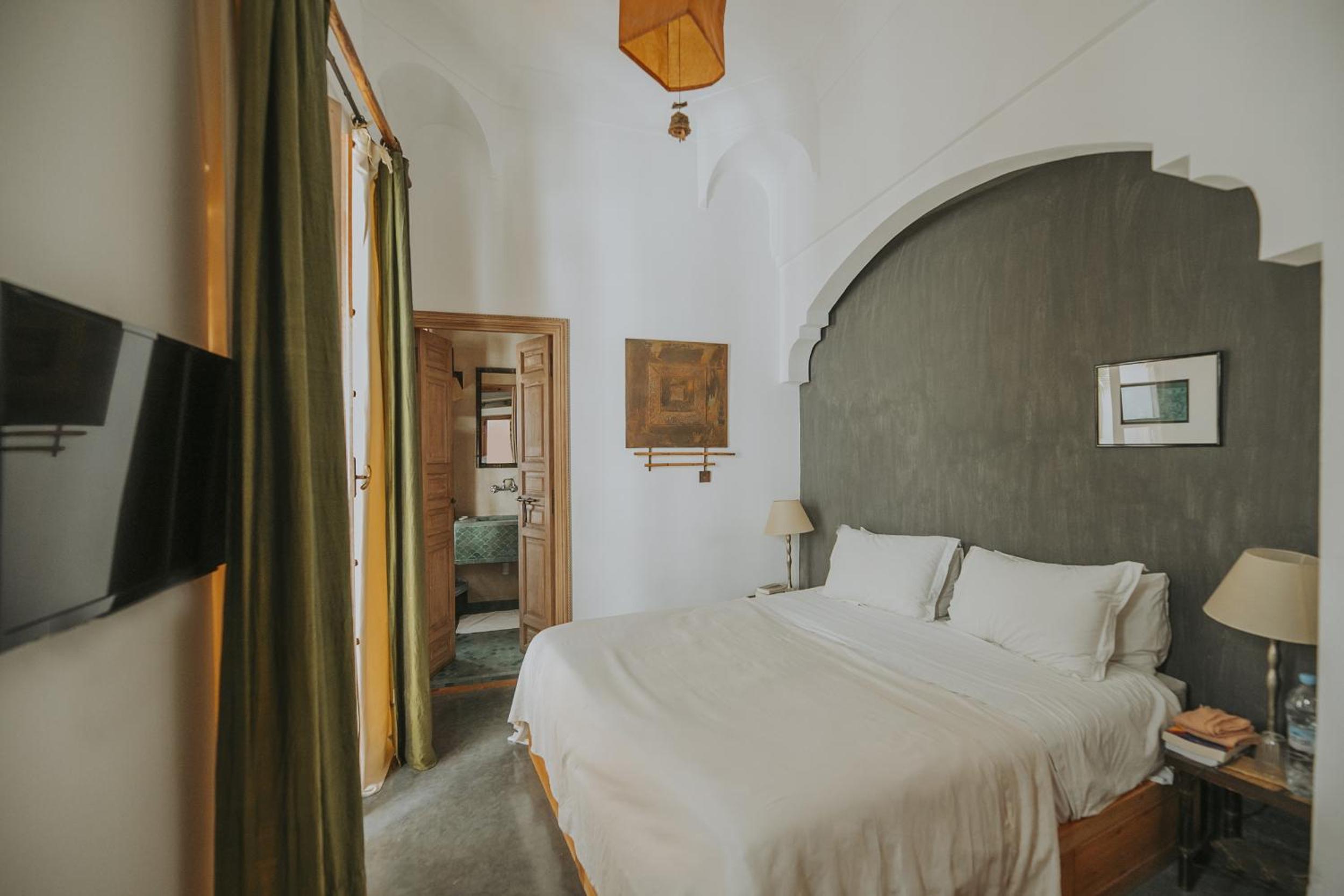 Standard Double Room - Photo 2