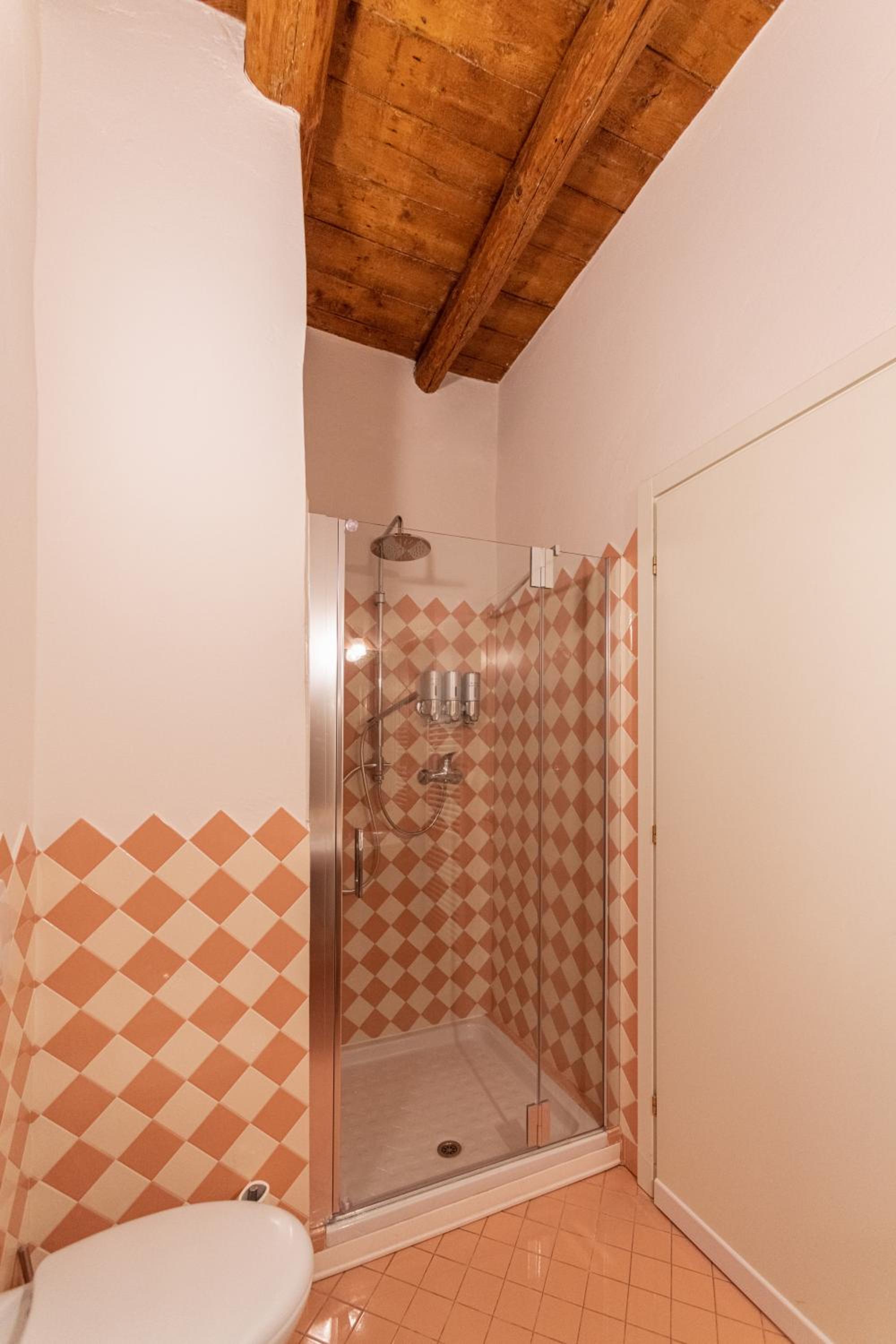 Apartment - Photo 21
