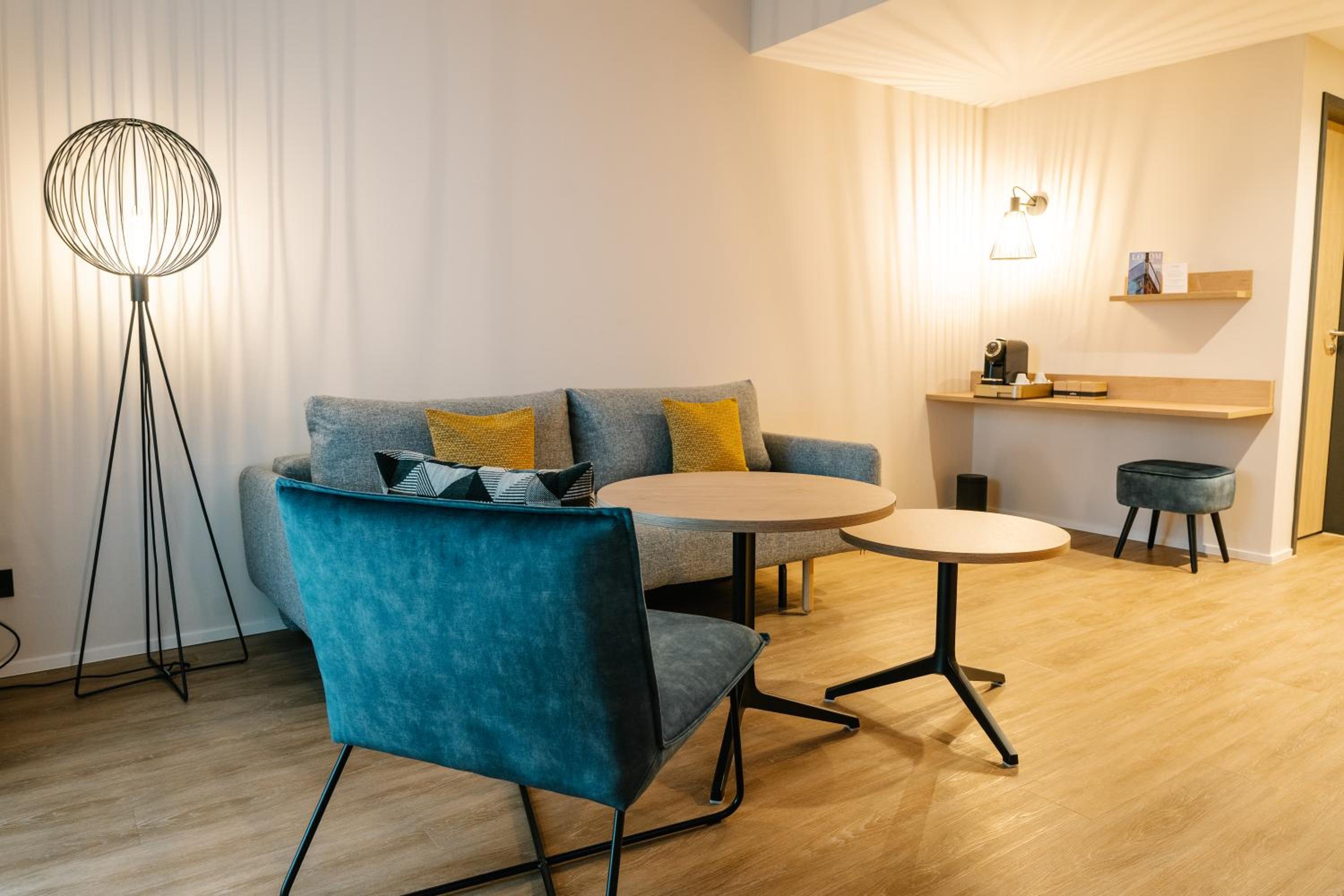 Suite - Photo 3