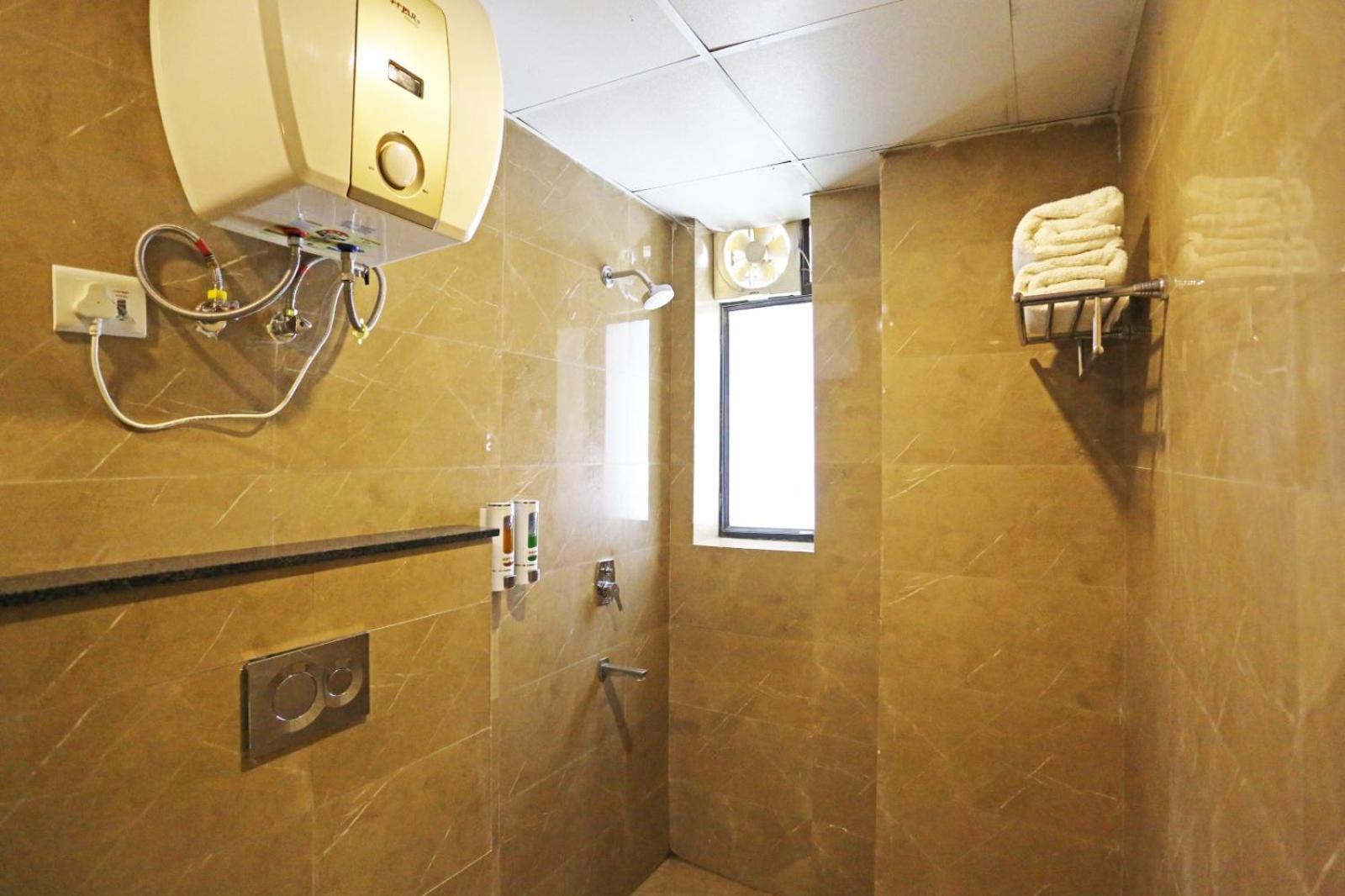Luxury Triple Room - Photo 8