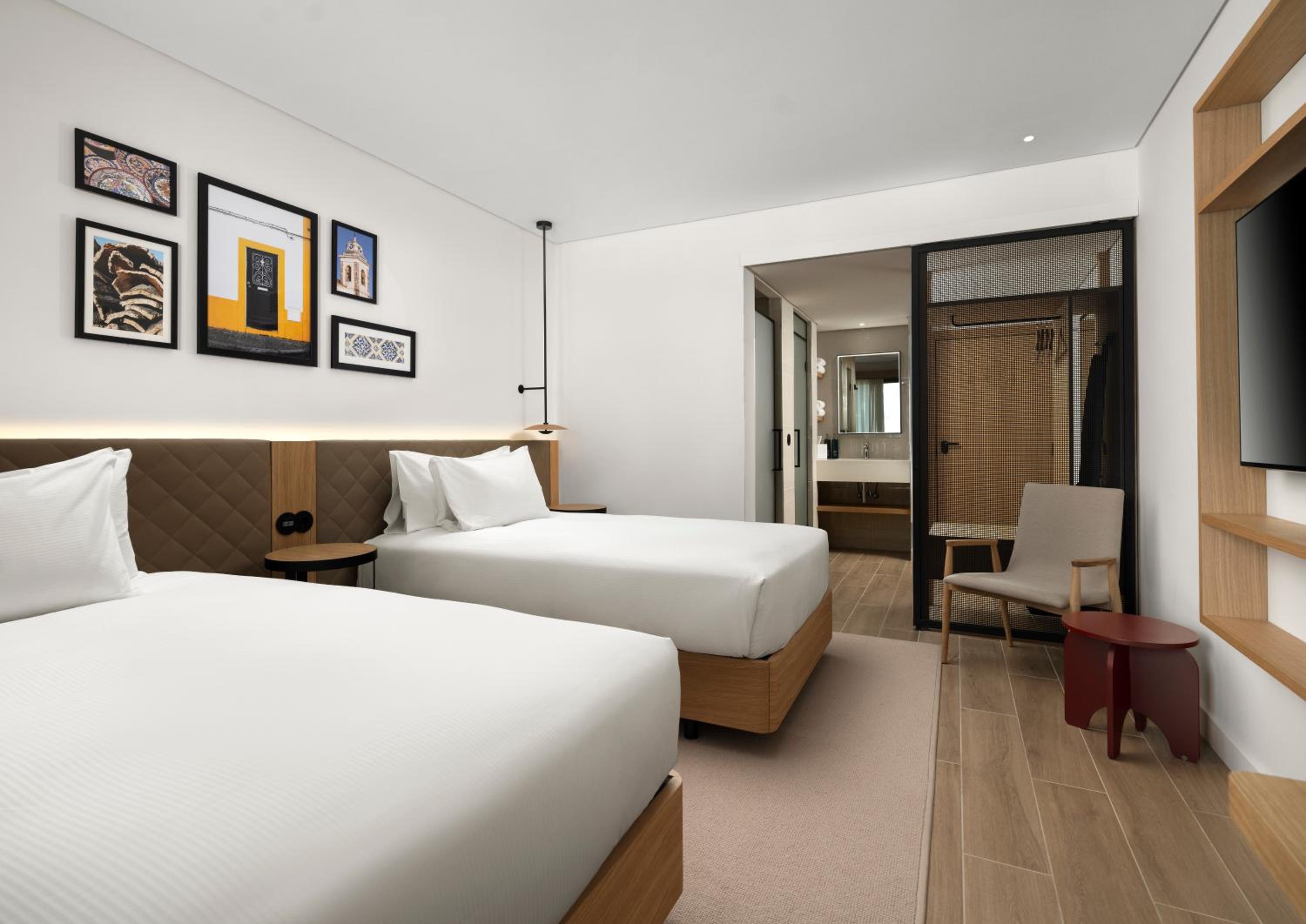 Twin Room - Photo 4