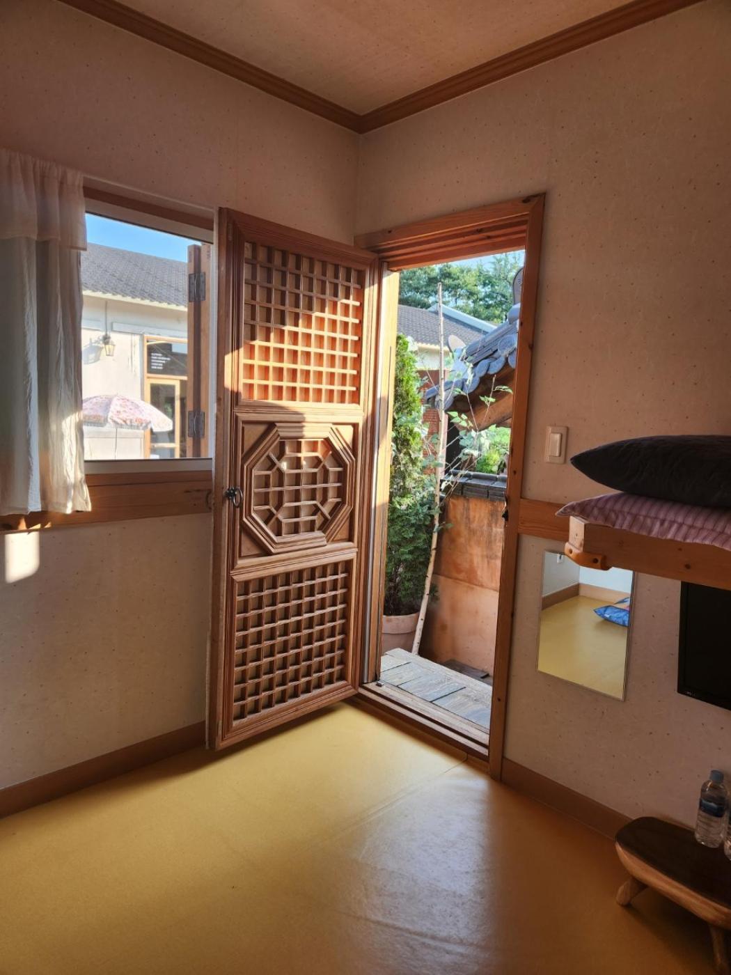 Double Room with Private Bathroom photo 1