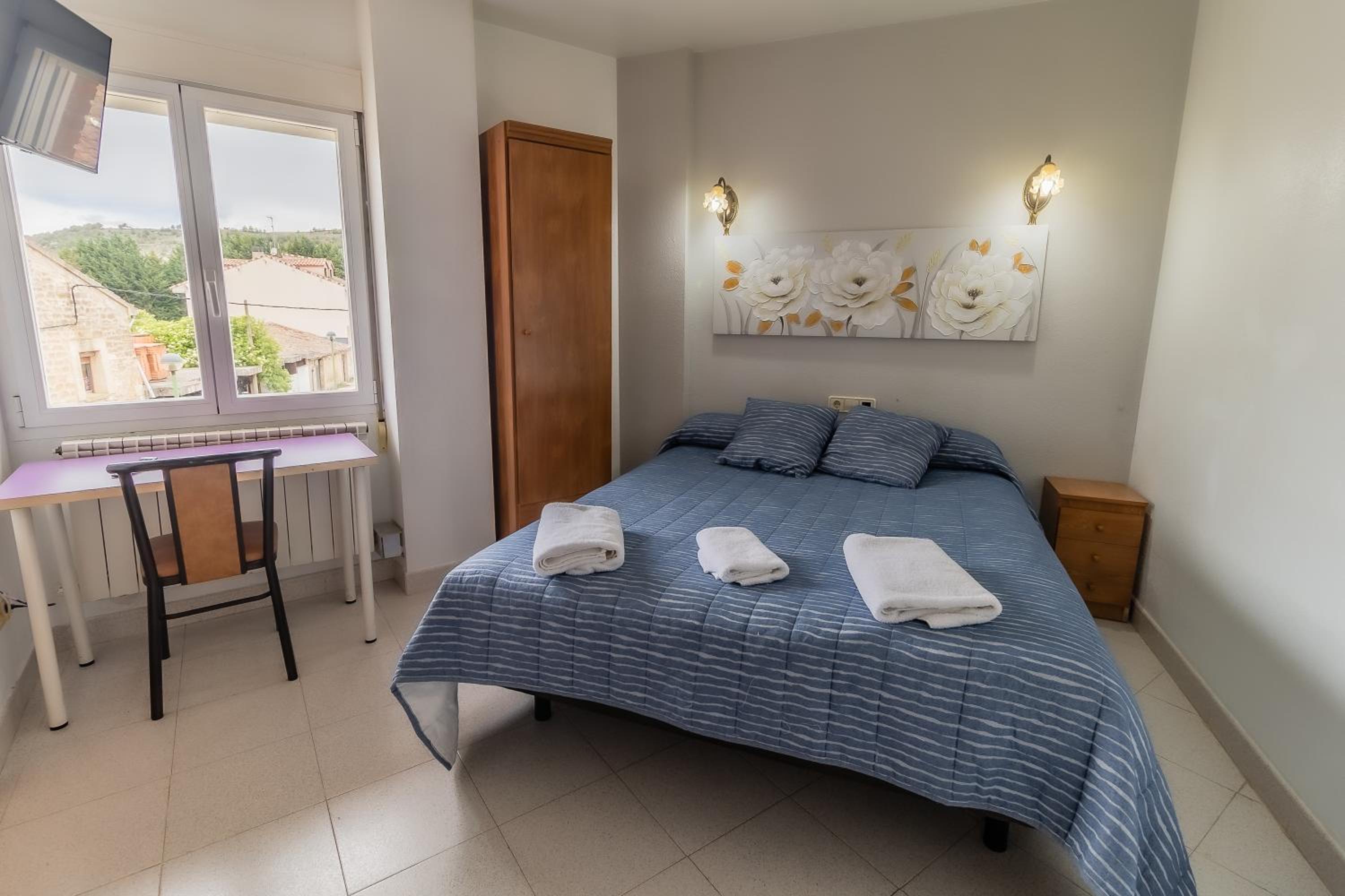 Double or Twin Room - Photo 1