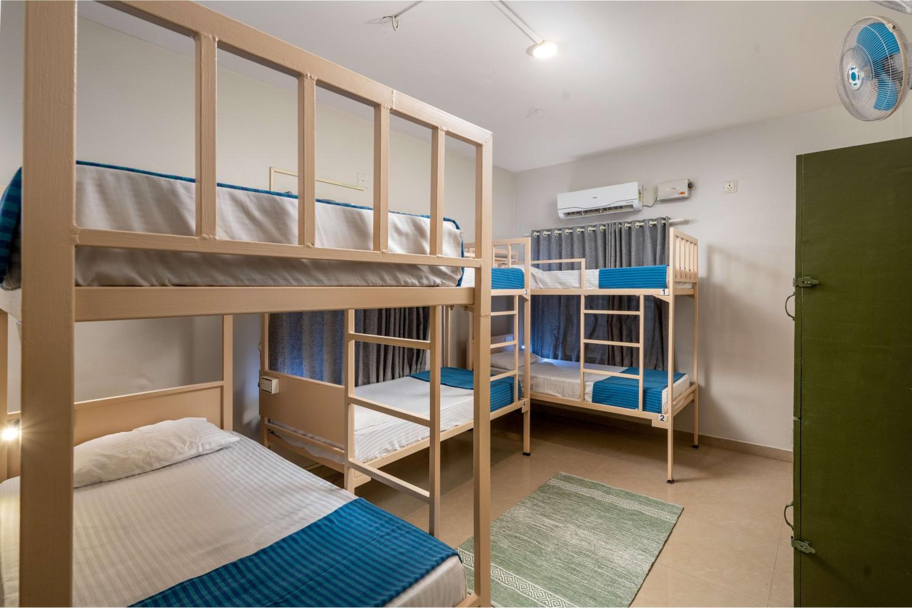 Bed in 6-Bed Mixed Dormitory Room photo 1