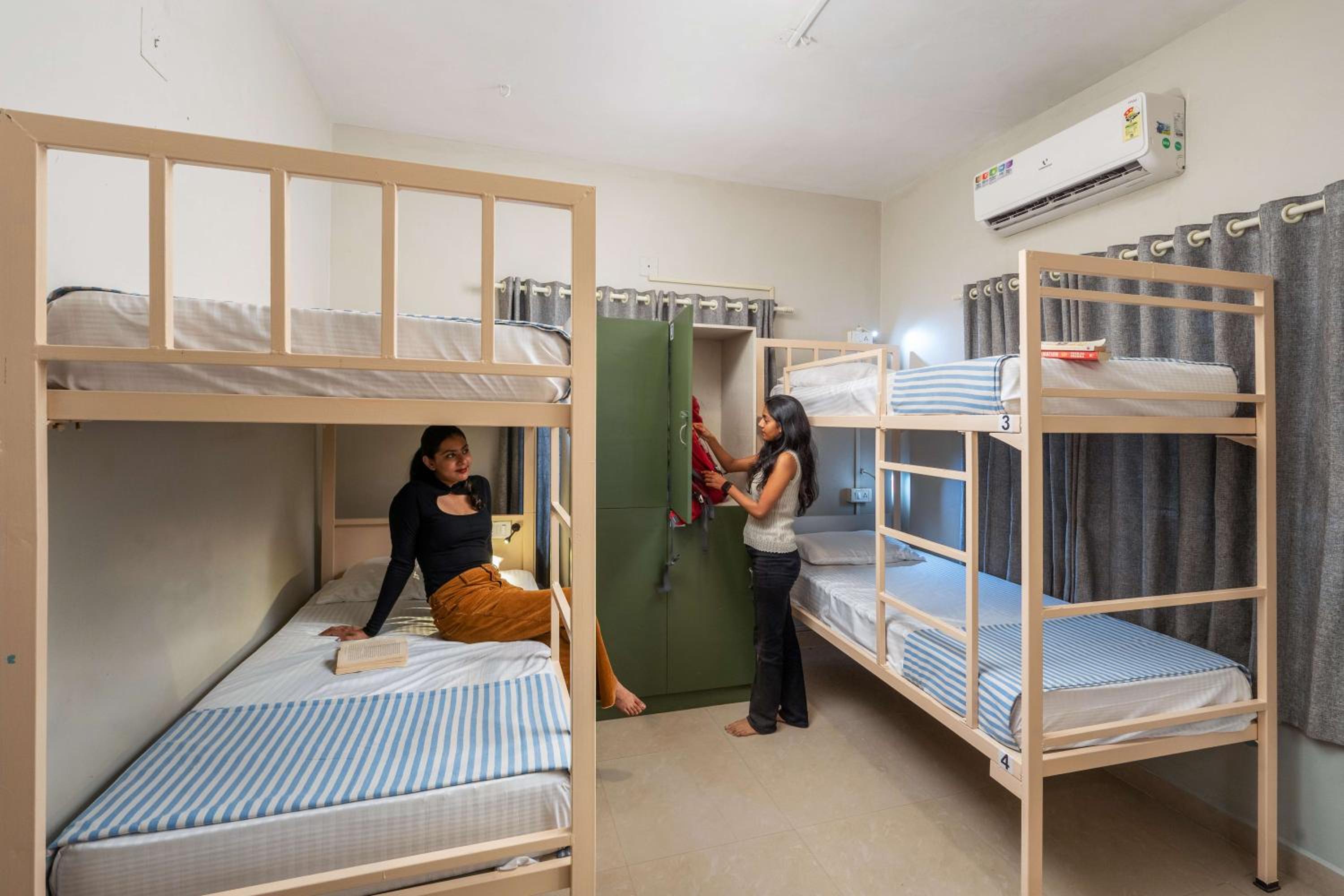 Bed in 4-Bed Mixed Dormitory Room photo 3