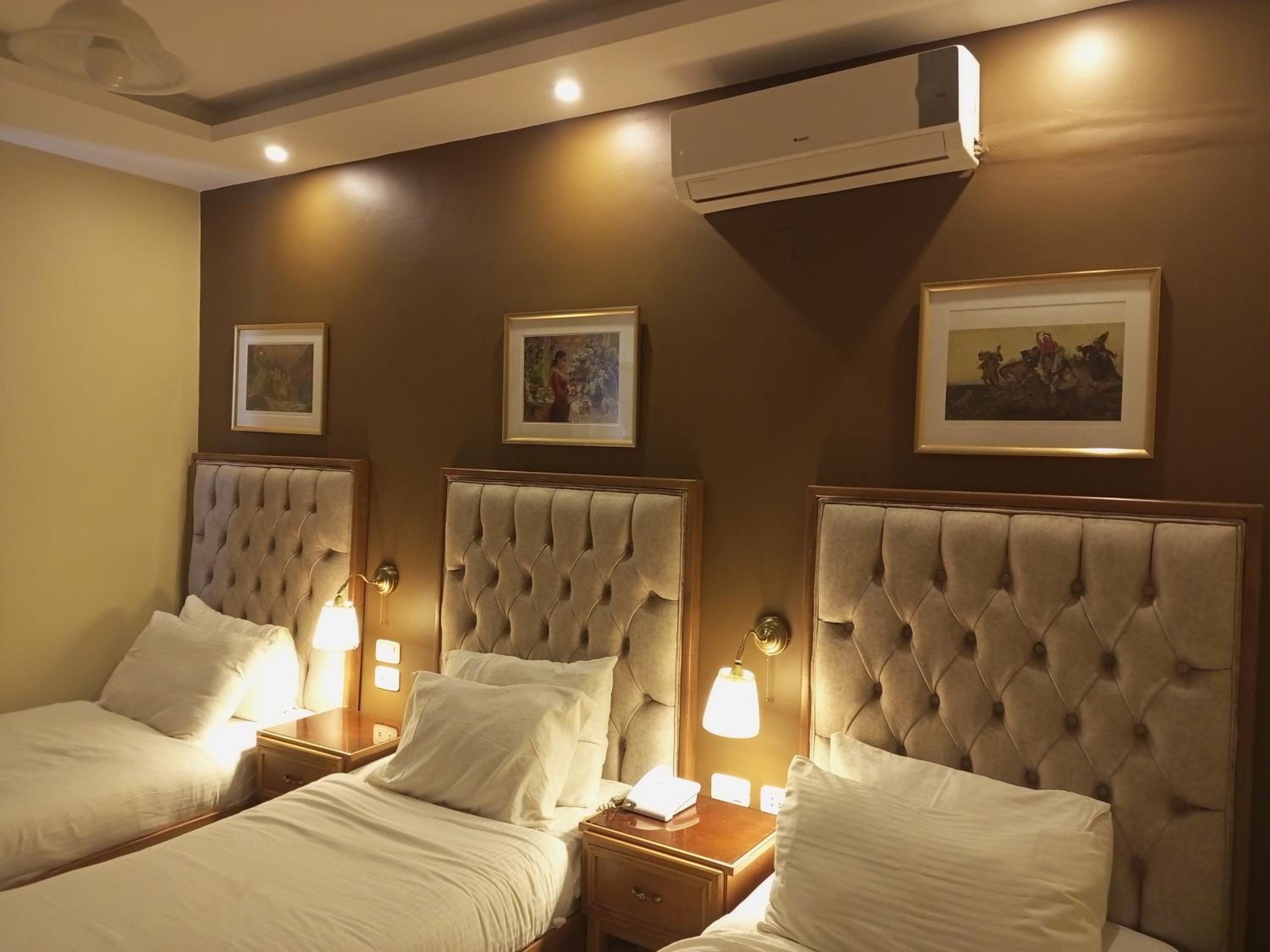 Triple Room