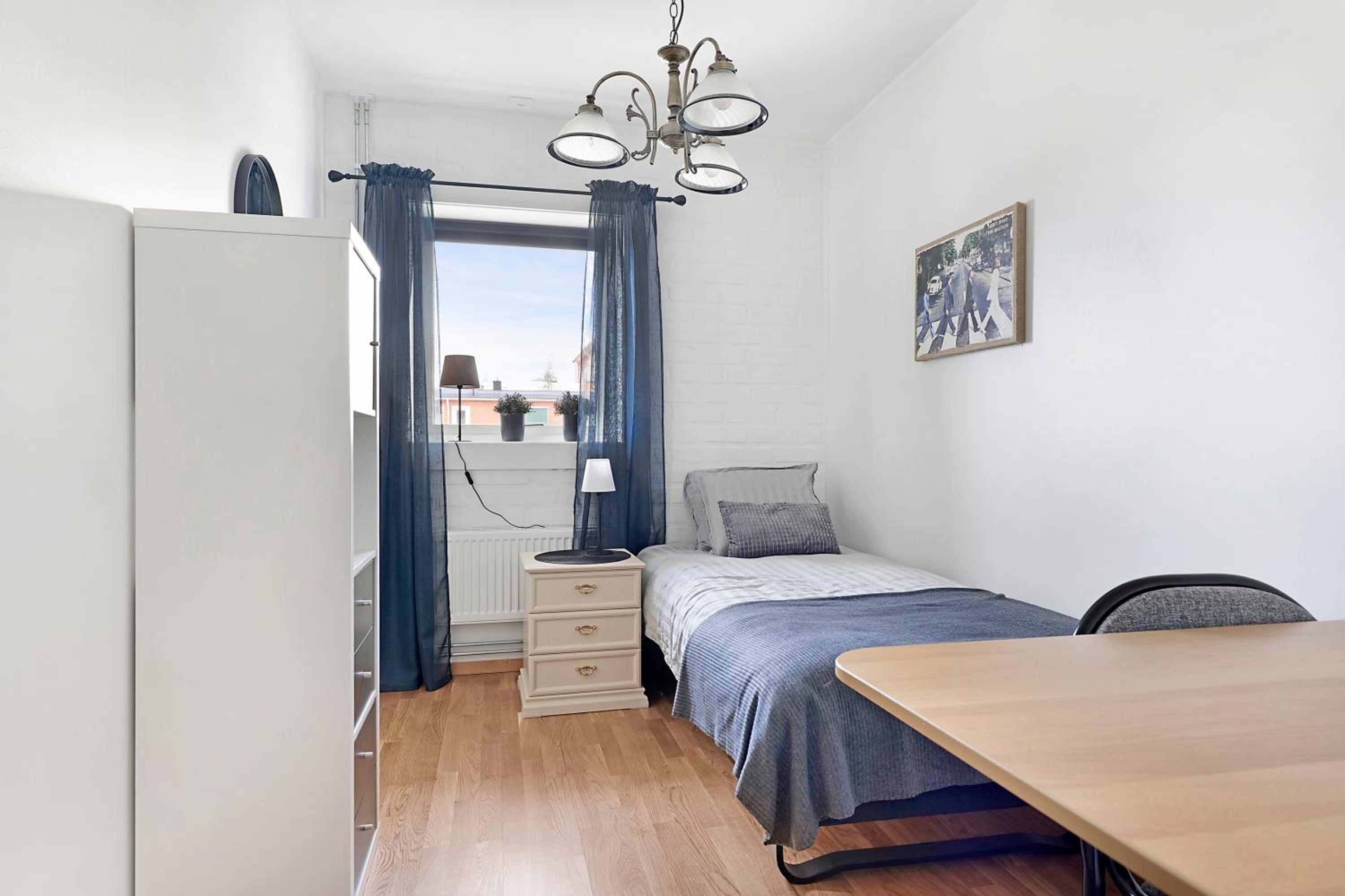 Three-Bedroom Apartment photo 2