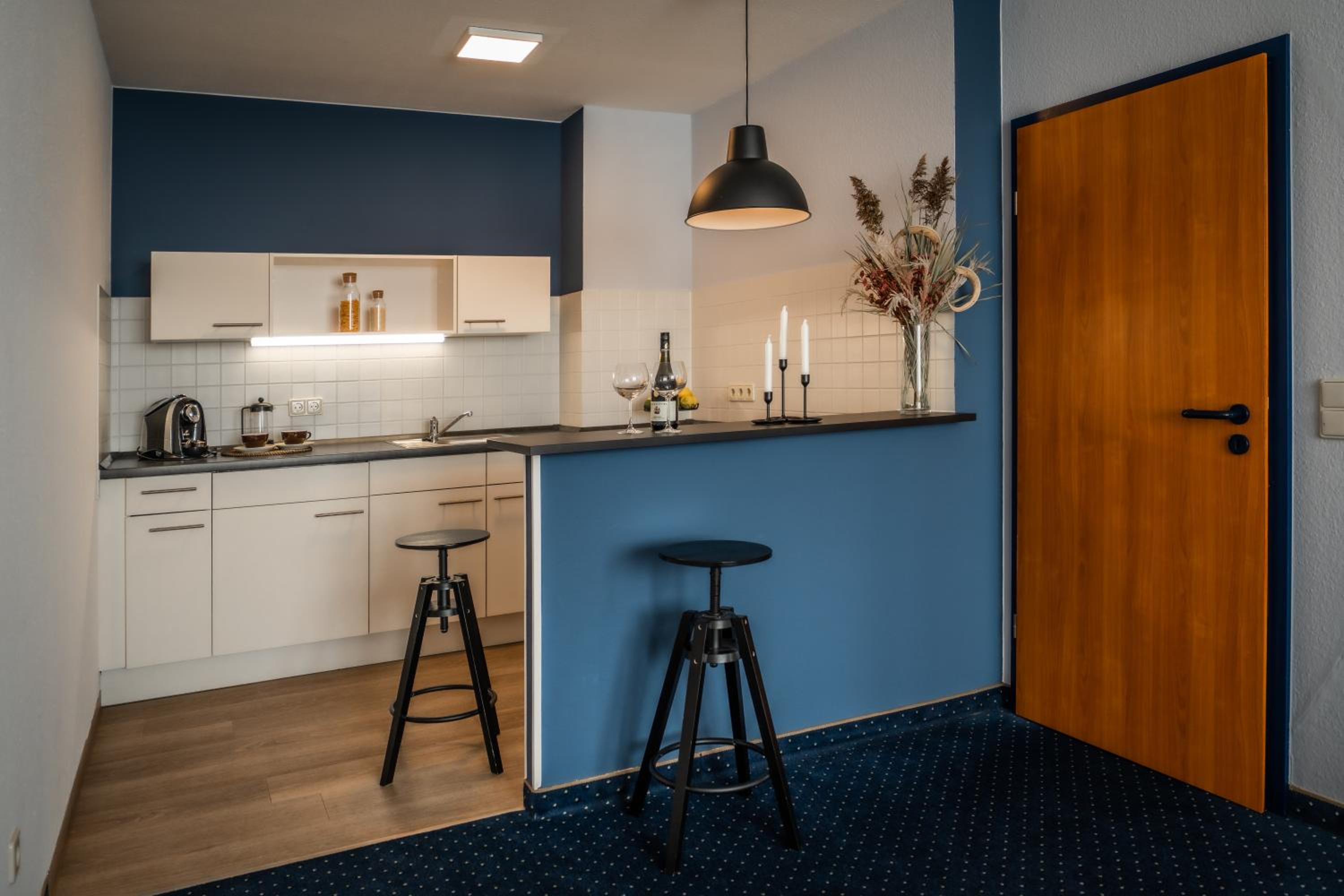 Apartment With Kitchen photo 3