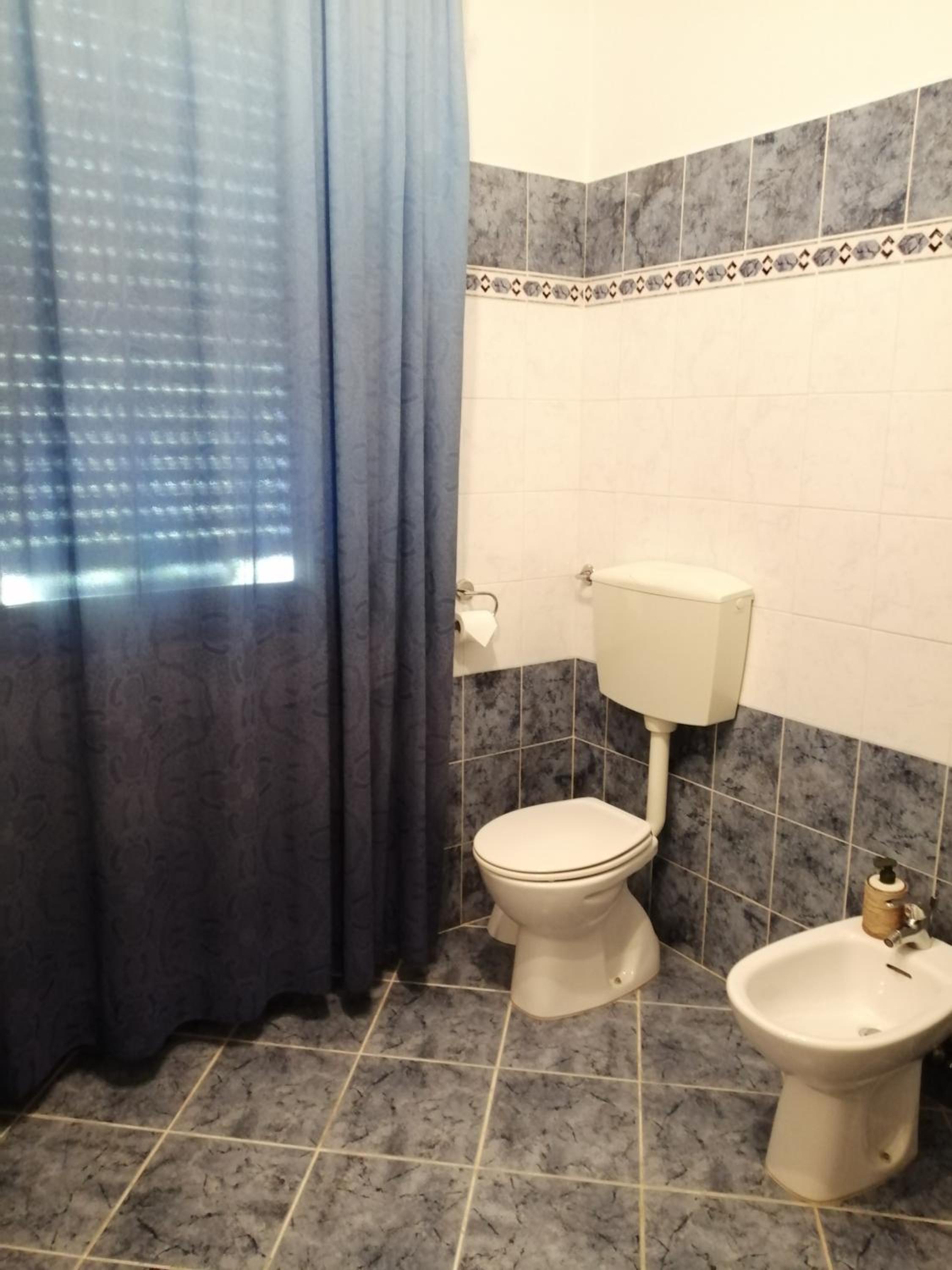 Triple Room with Private Bathroom - Photo 7