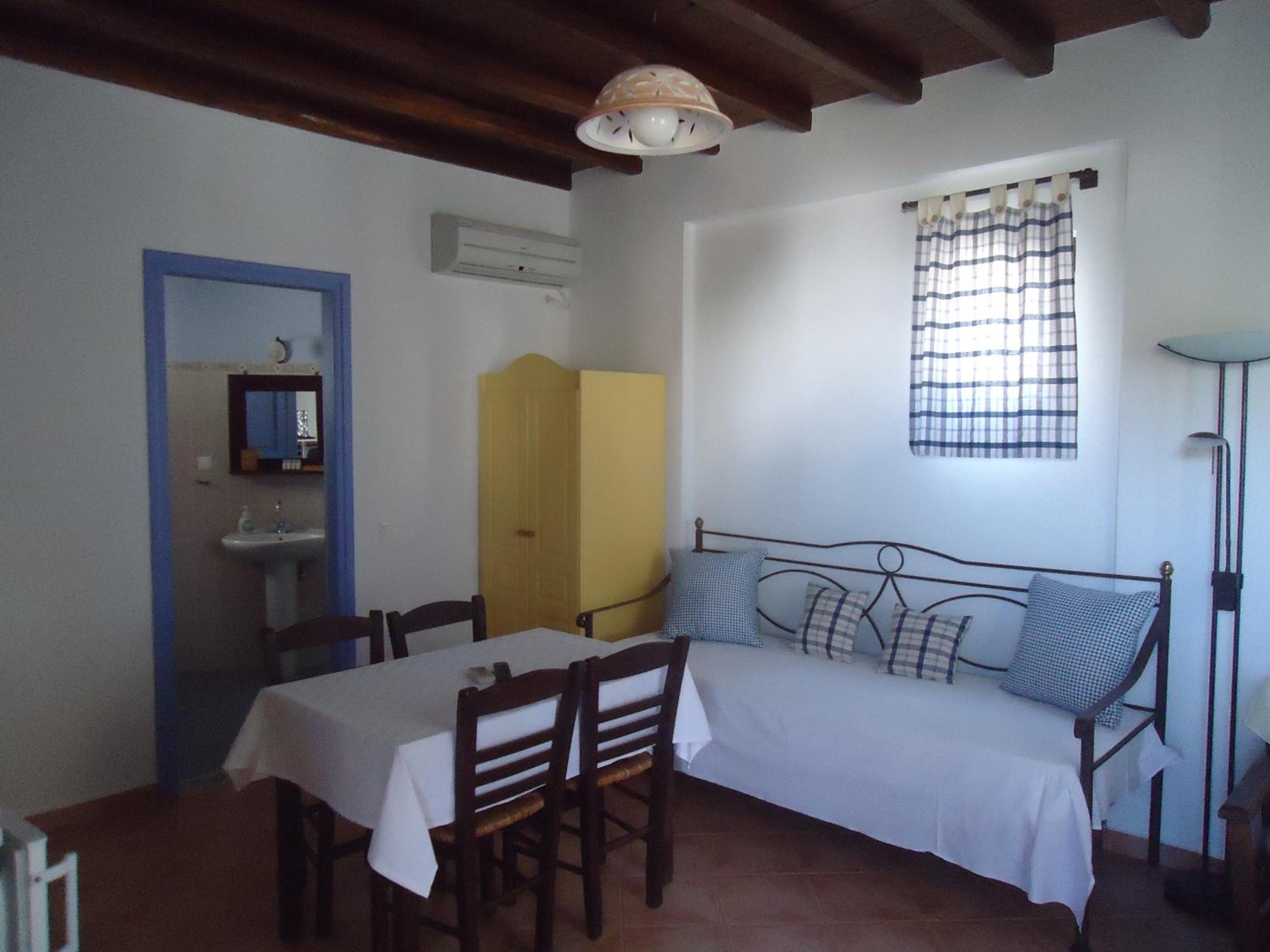 Apartment with Garden View - Photo 5