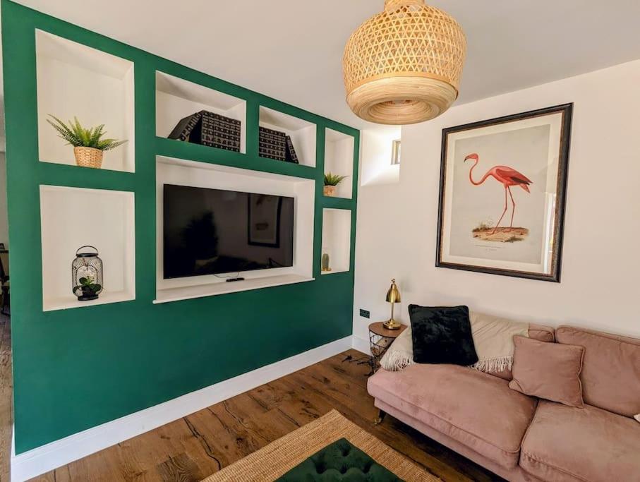Two-Bedroom House photo 2