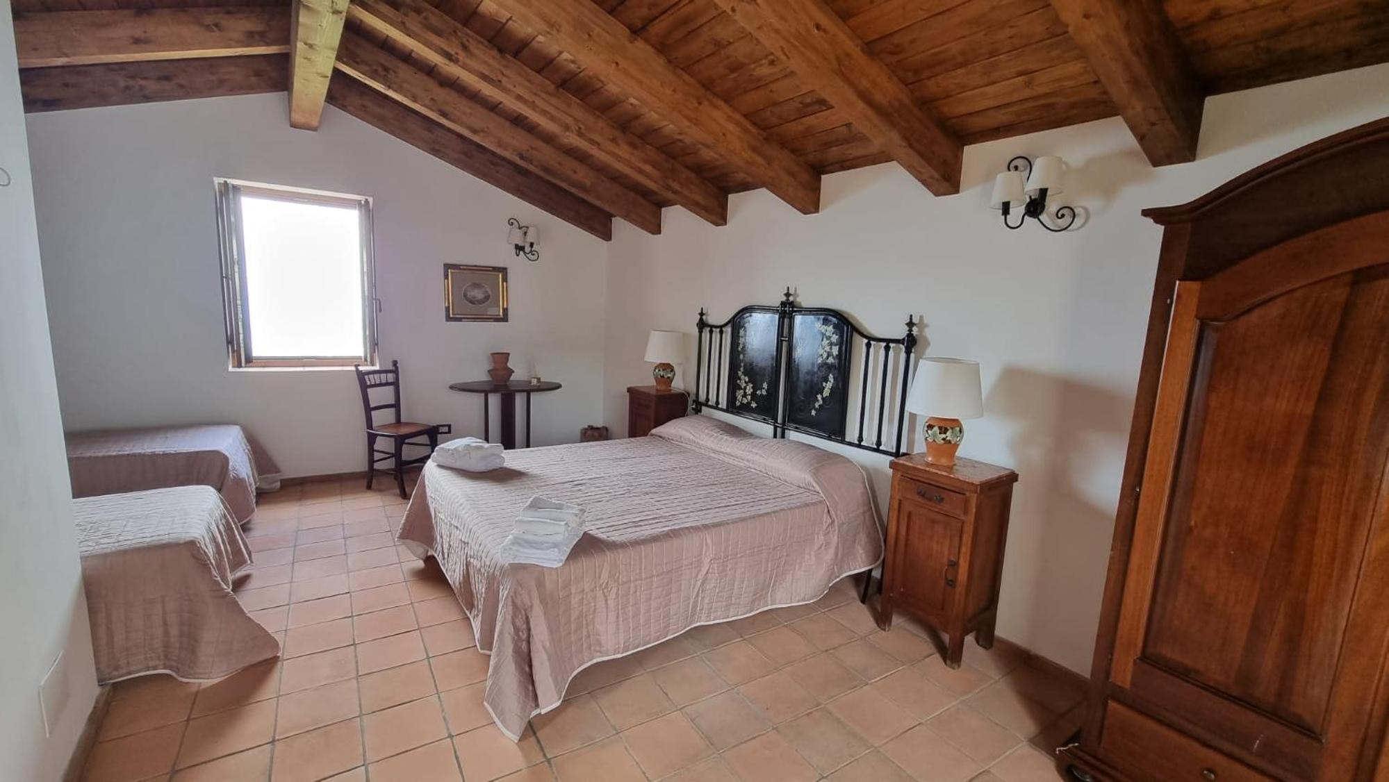 Superior Quadruple Room photo 2