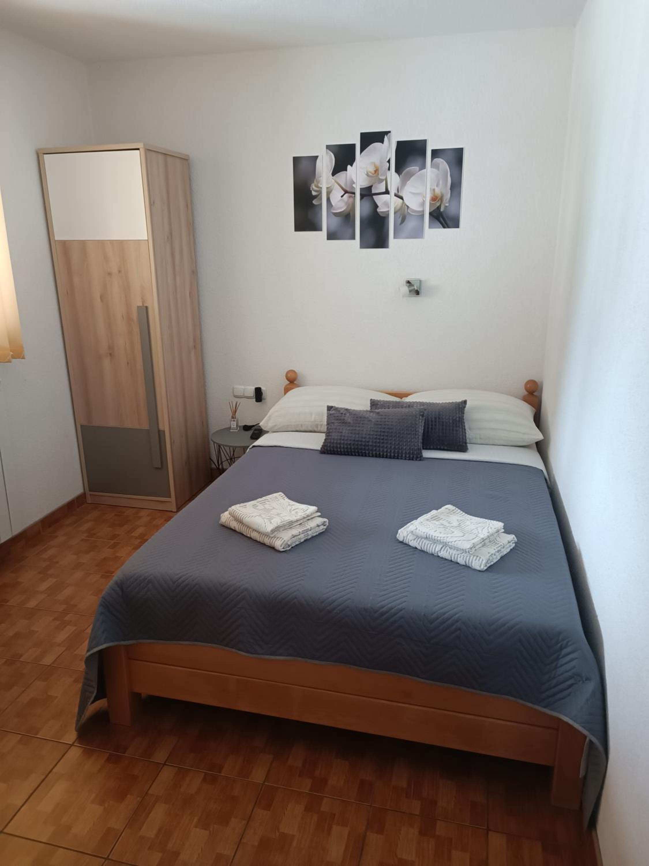 Small Double Room photo 1