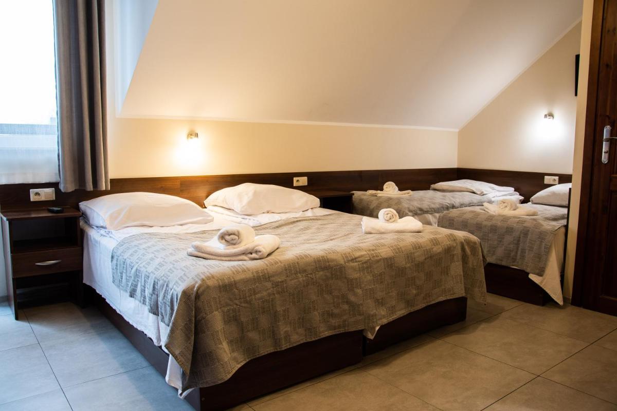 Single Room with Bathroom photo 1
