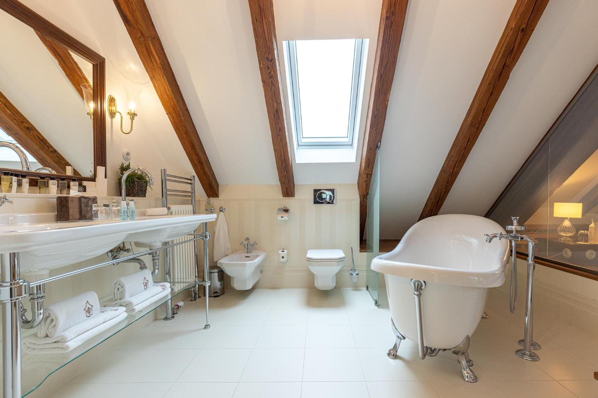 King Suite photo 3
