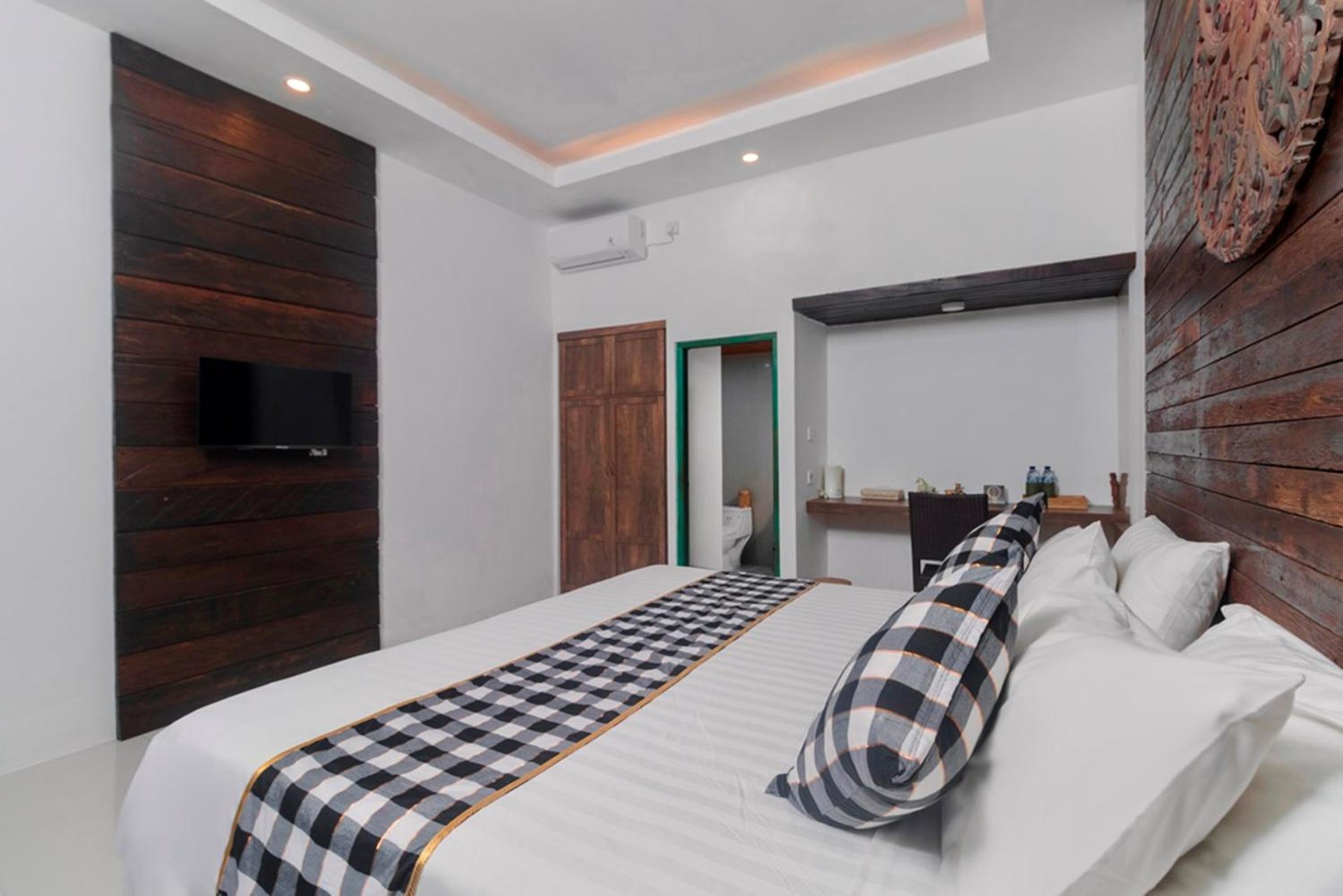 Deluxe Room - Photo 6