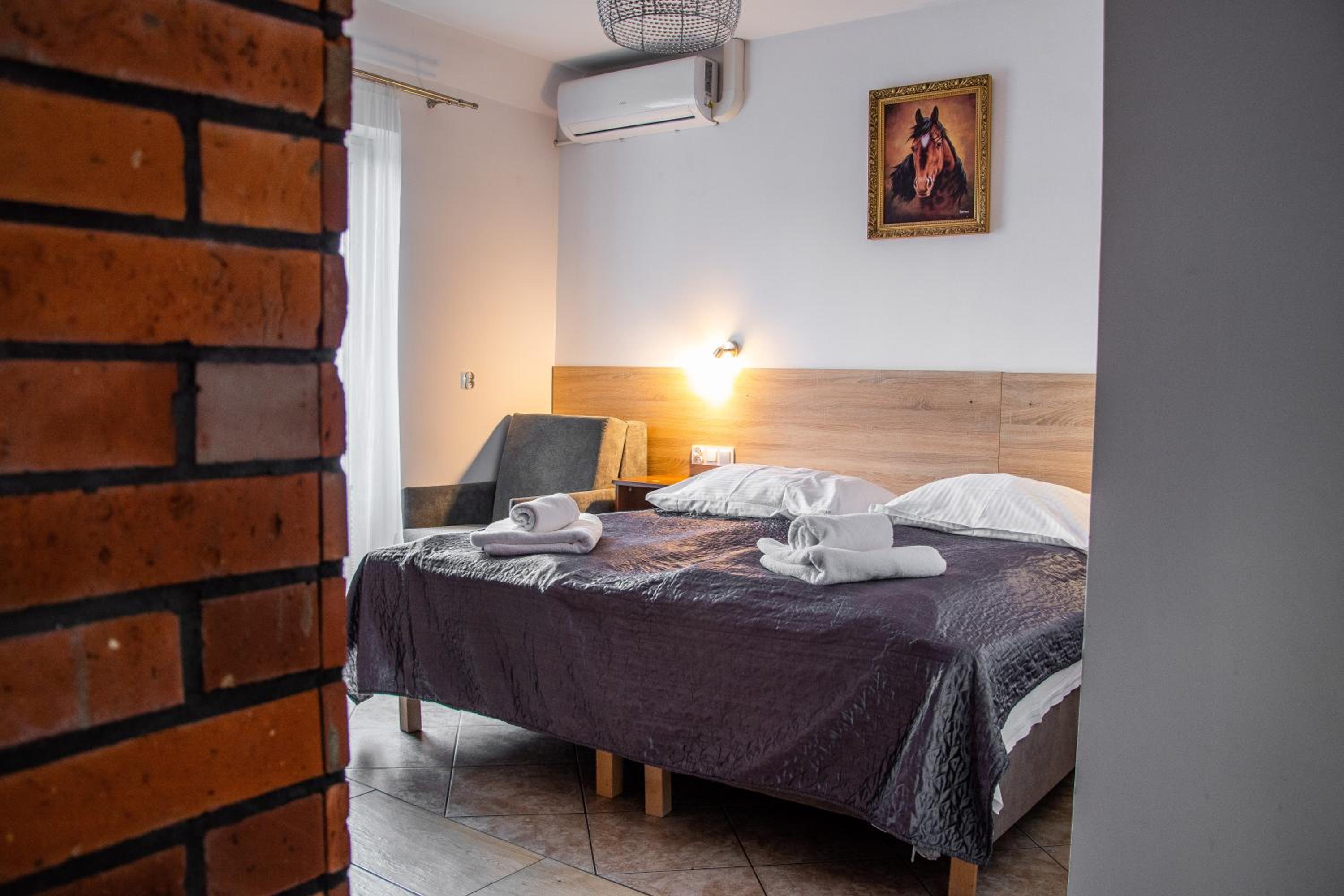 Quadruple Room with Private Bathroom - Photo 4