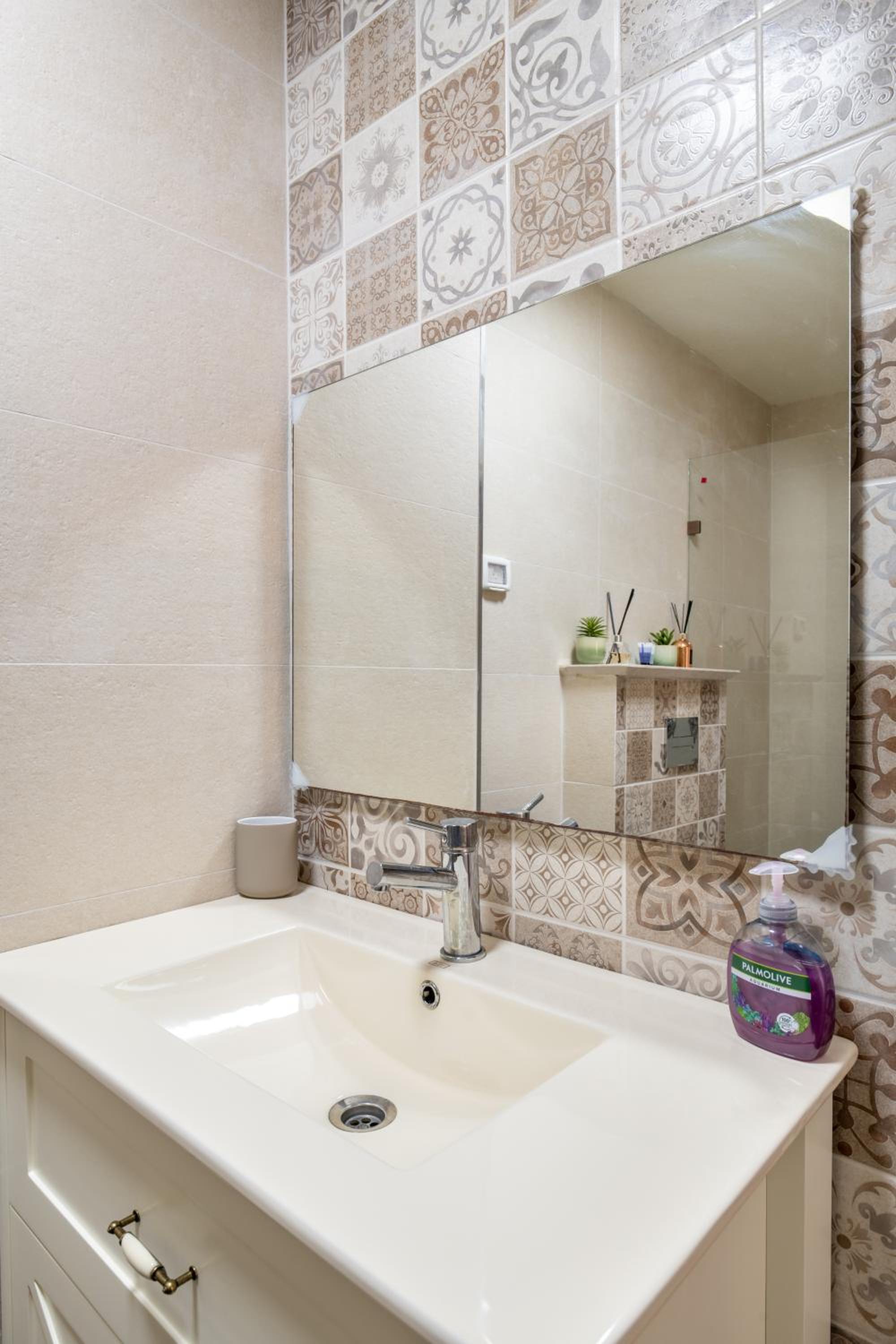 Standard Double Room - Photo 10