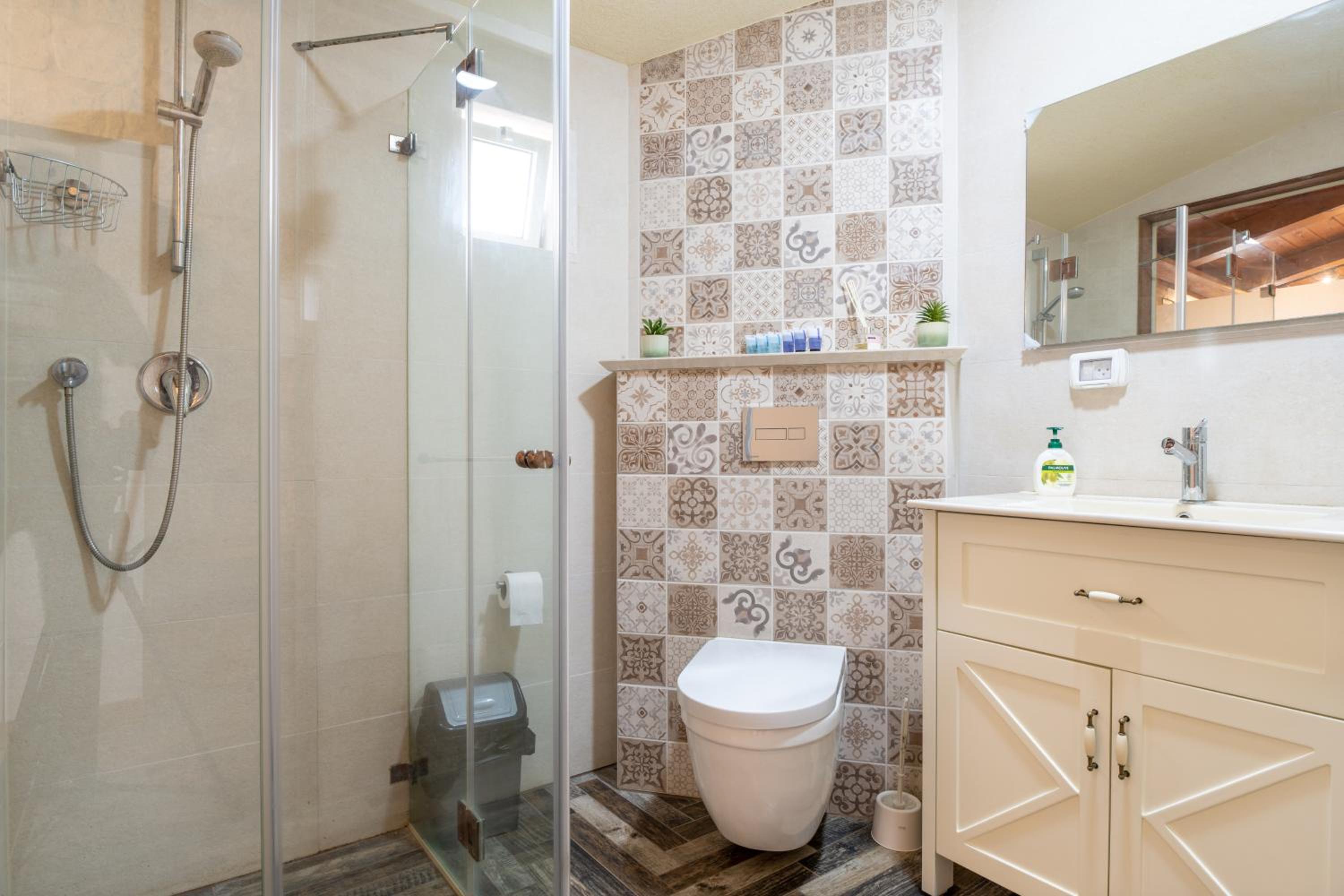 Standard Double Room - Photo 6