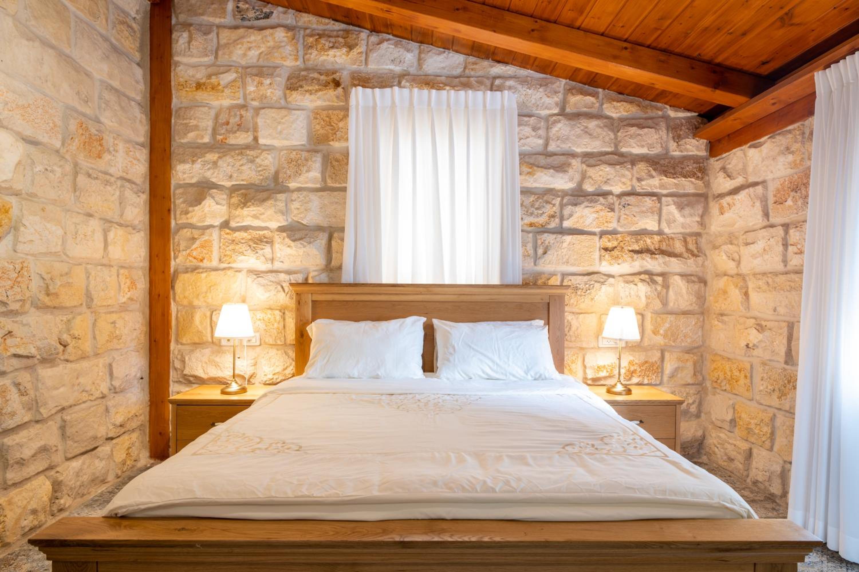 Standard Double Room - Photo 2