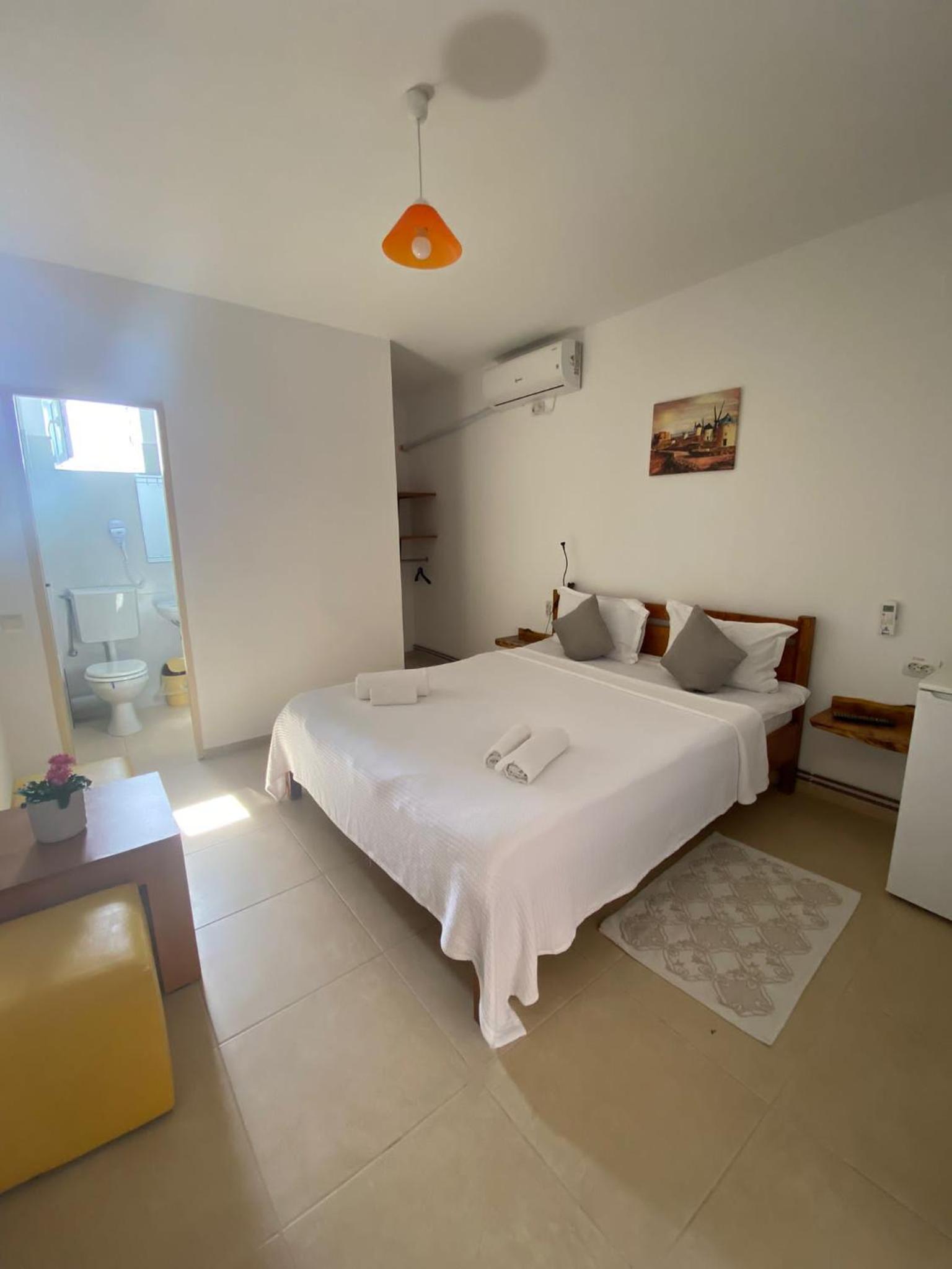Double Room - Photo 5