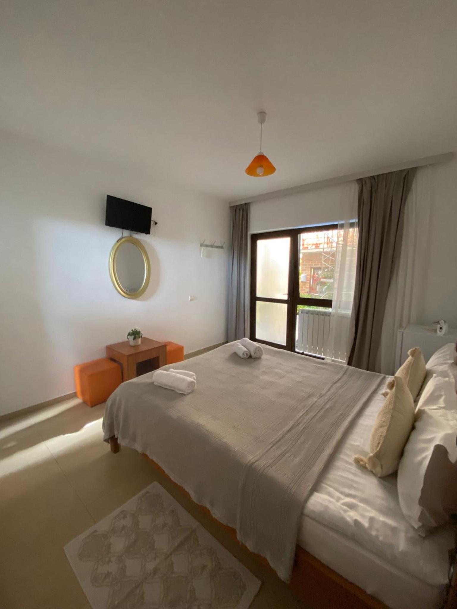 Double Room - Photo 3