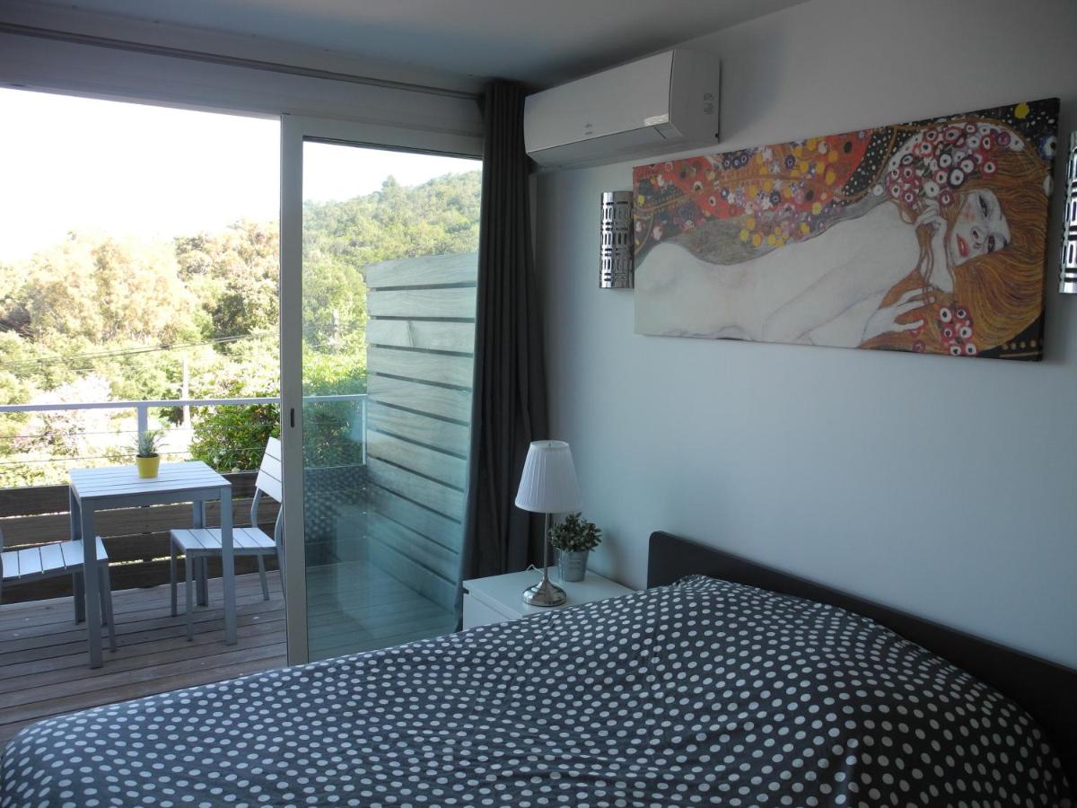 Three-Bedroom Apartment with Terrace (8 Adults) N°6 photo 3