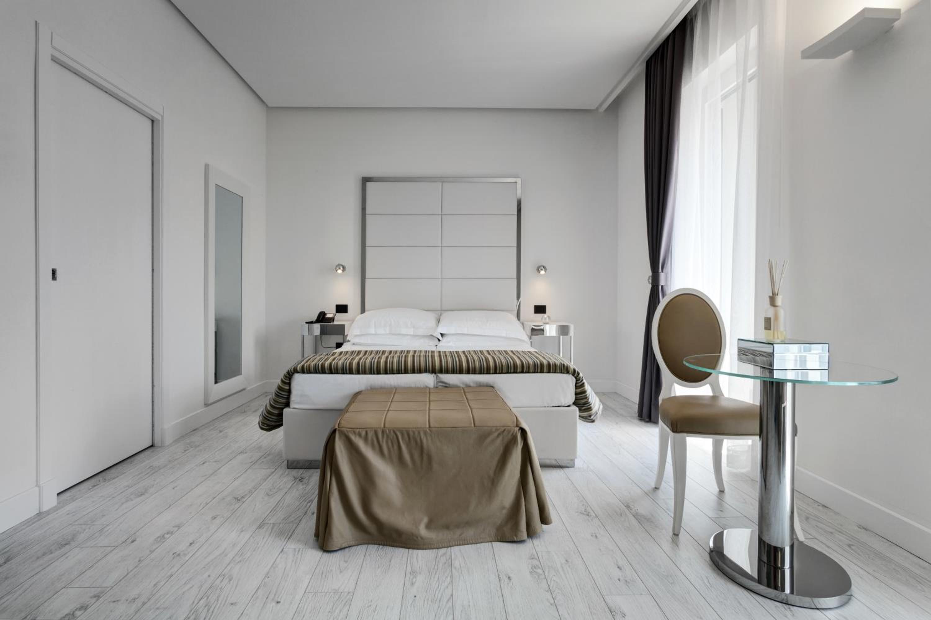 Junior Suite - Photo 9