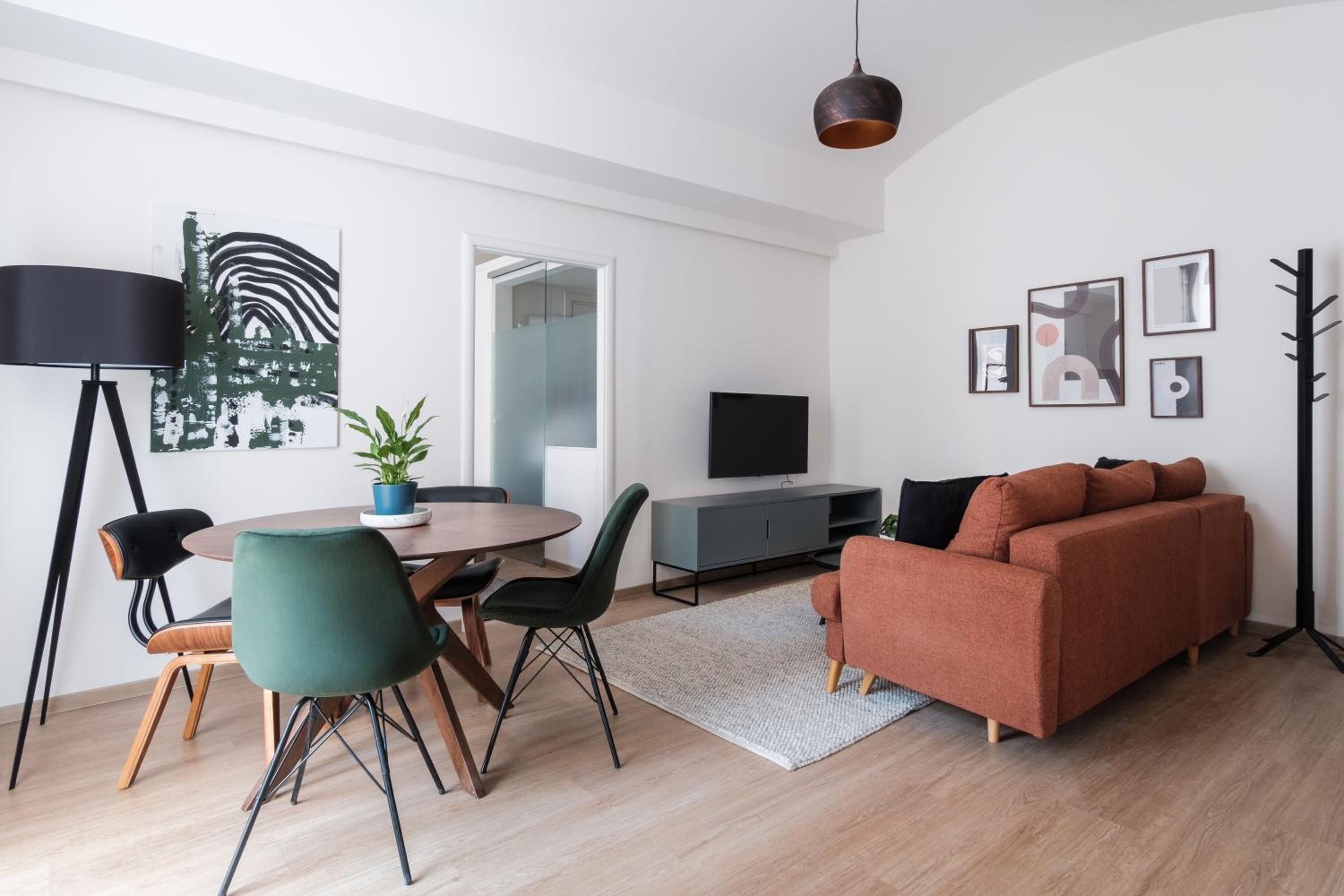 King Studio with Sofa Bed