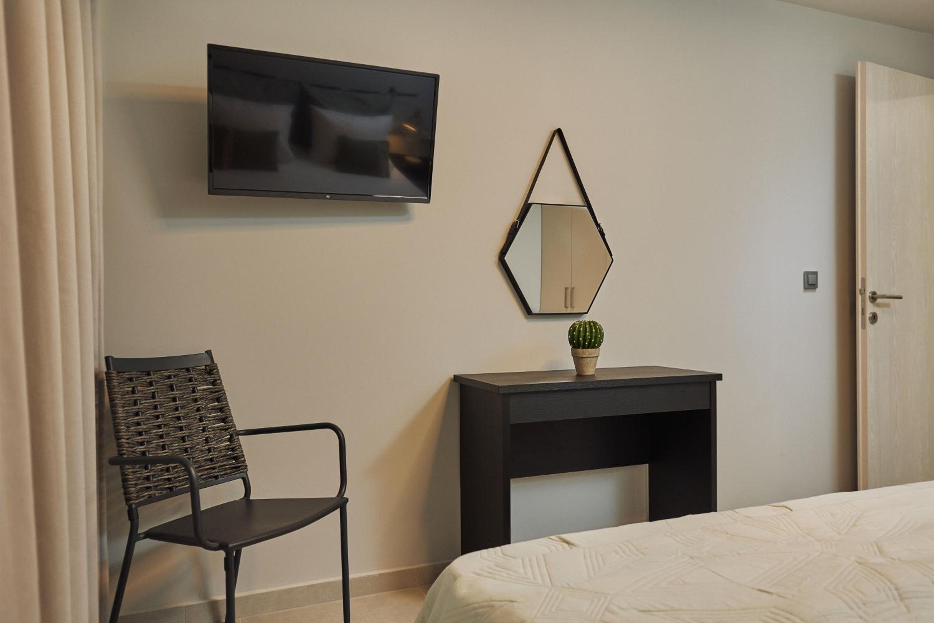 Three-Bedroom Apartment photo 1