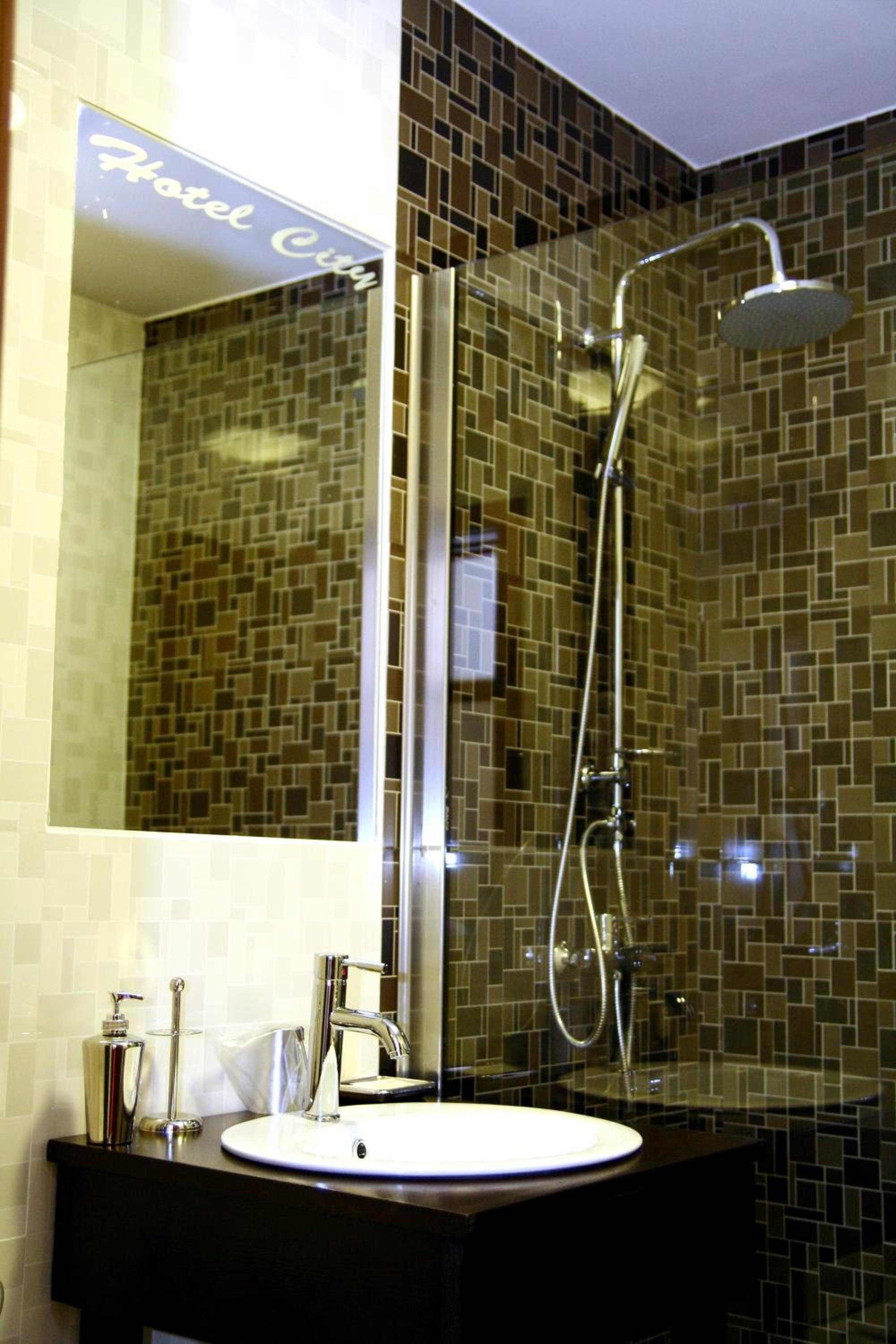 Superior Double Room - Photo 16