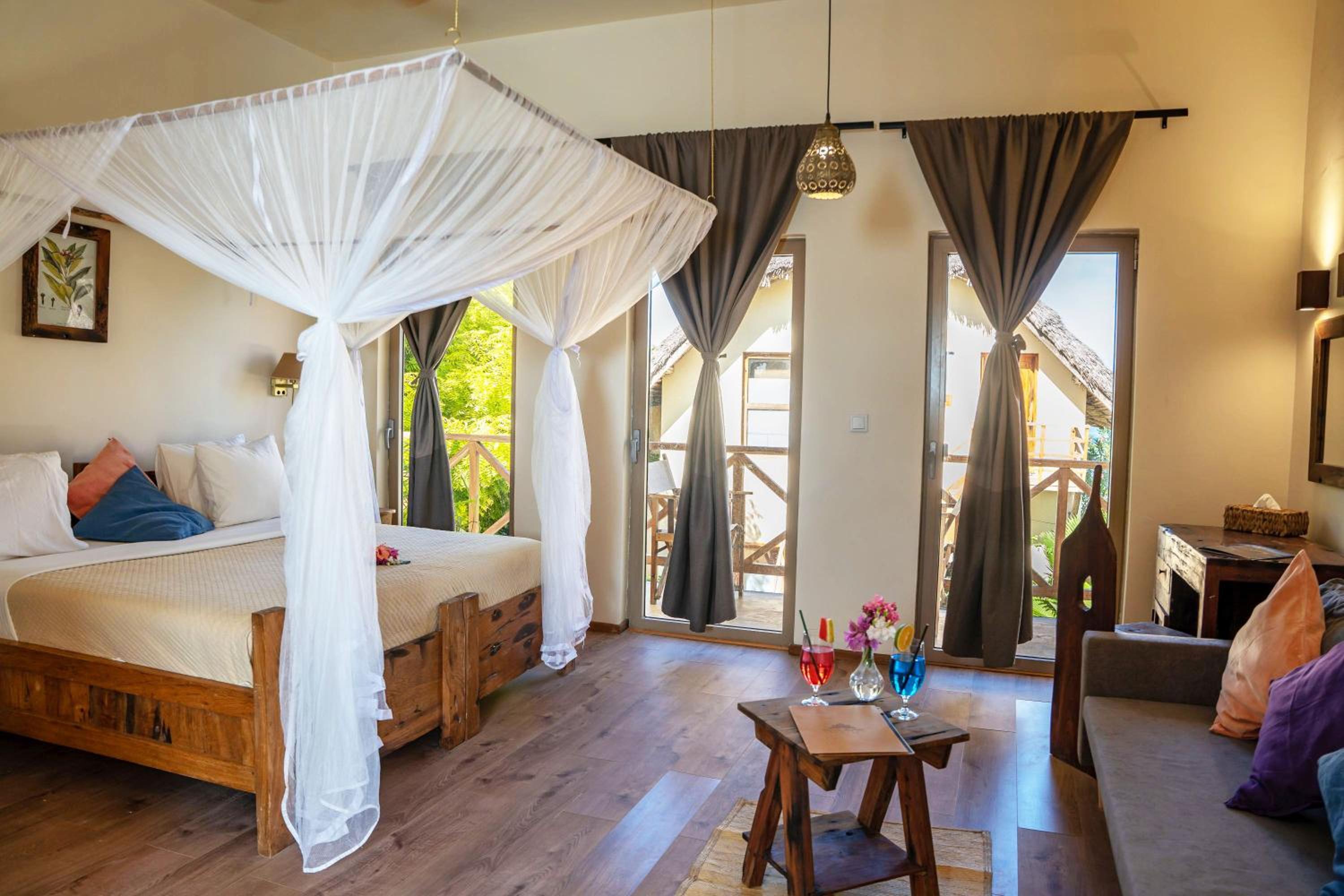 Deluxe Suite with Sea View