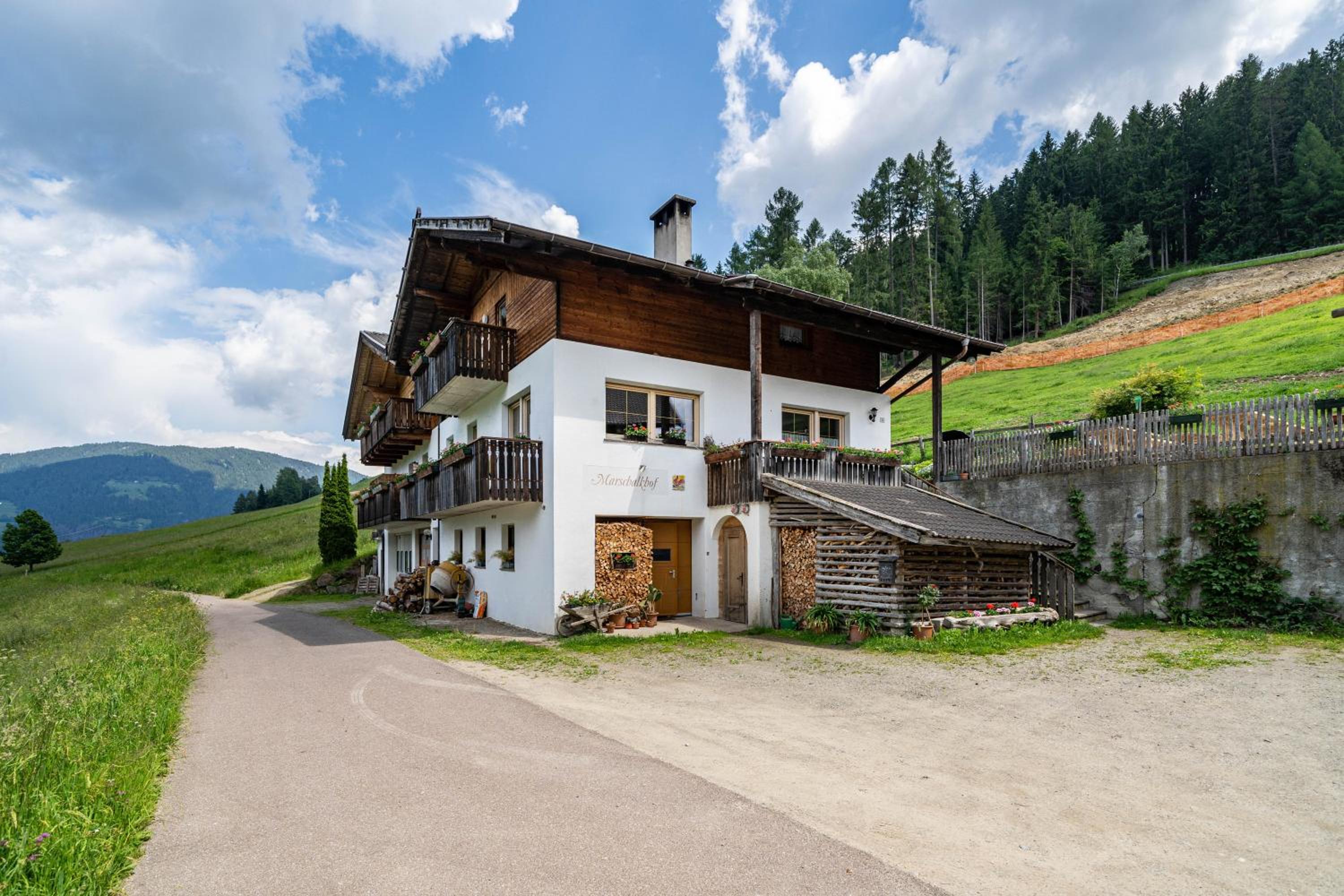 Two-Bedroom Deluxe Apartment with Garden View photo 3