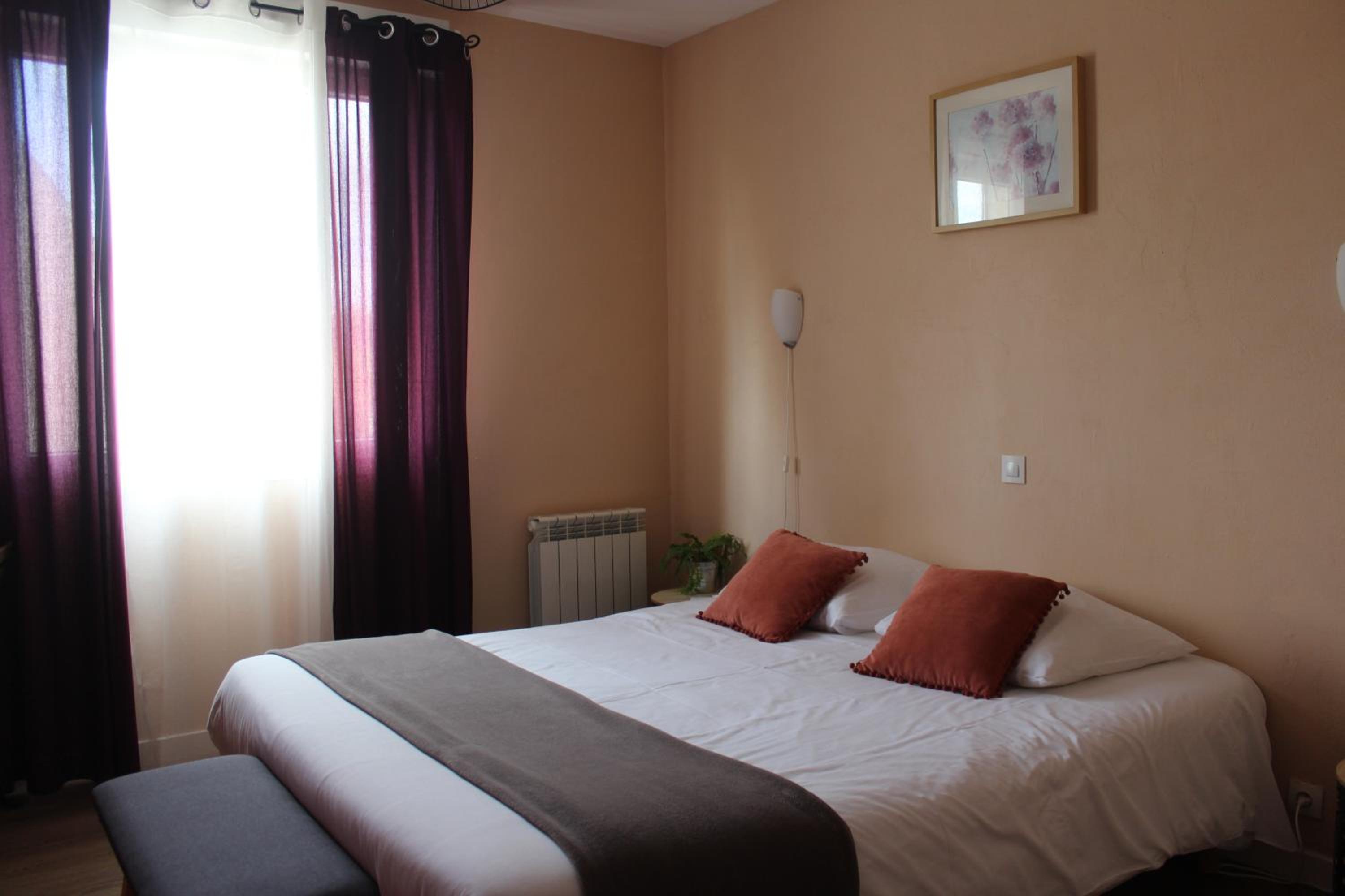 Double Room - Photo 1