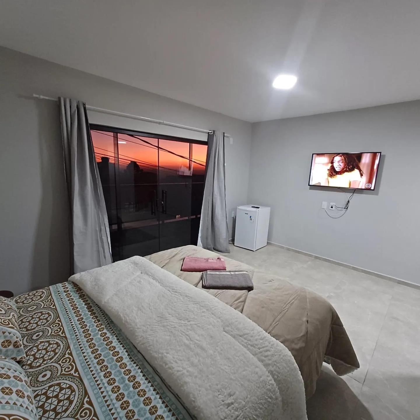 Deluxe Queen Suite - Photo 1