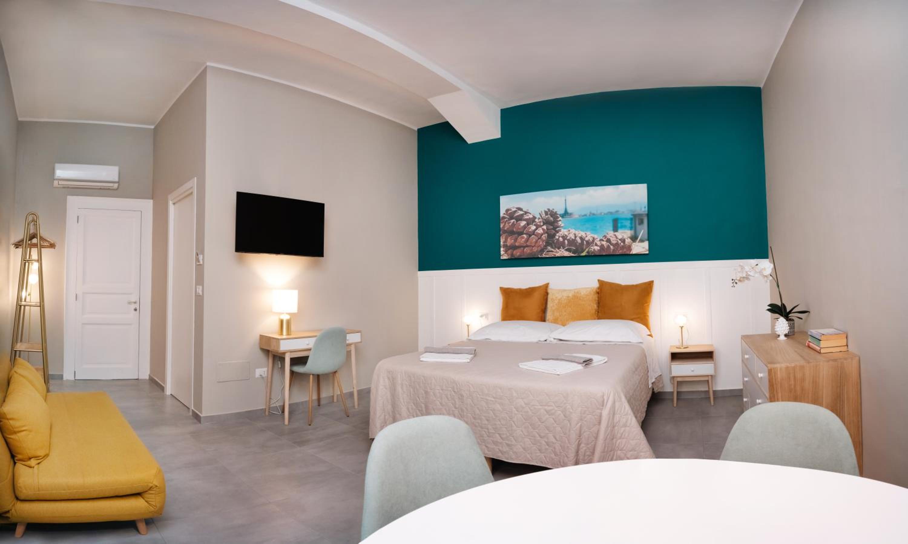 Triple Room with Private Bathroom photo 3
