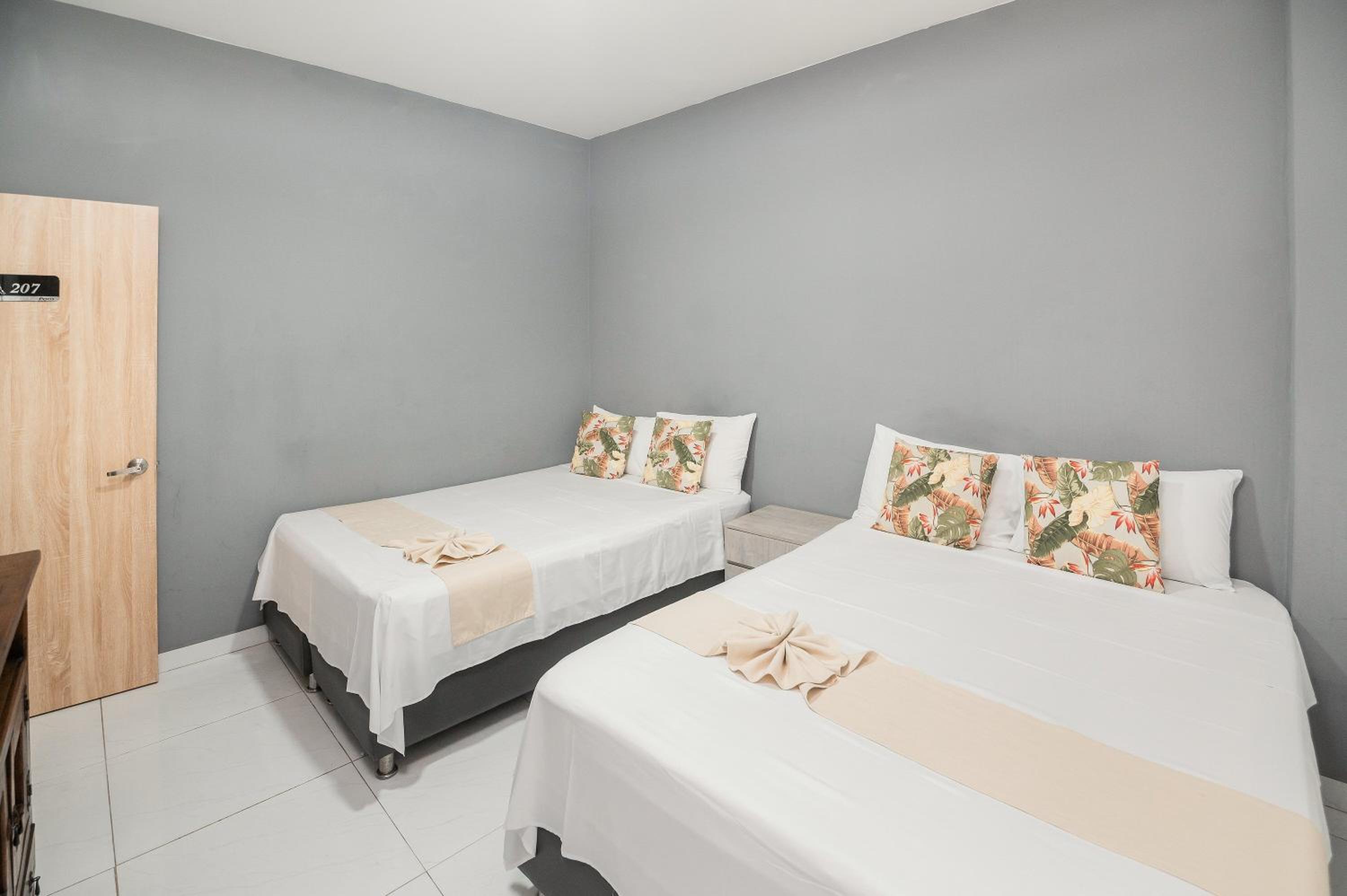 Deluxe Quadruple Room photo 3